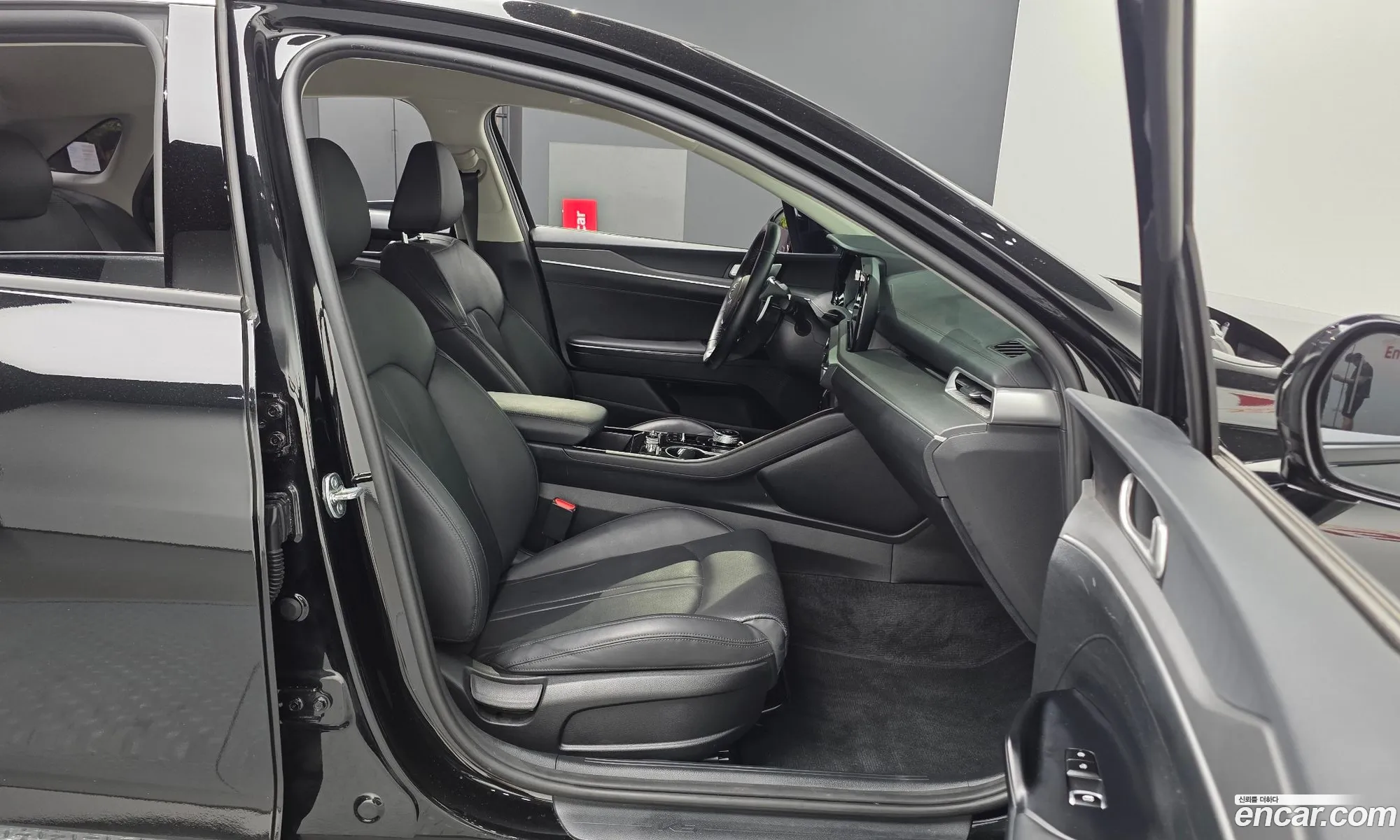 Kia K5 2023 KNAG741BBPA246466 — 30