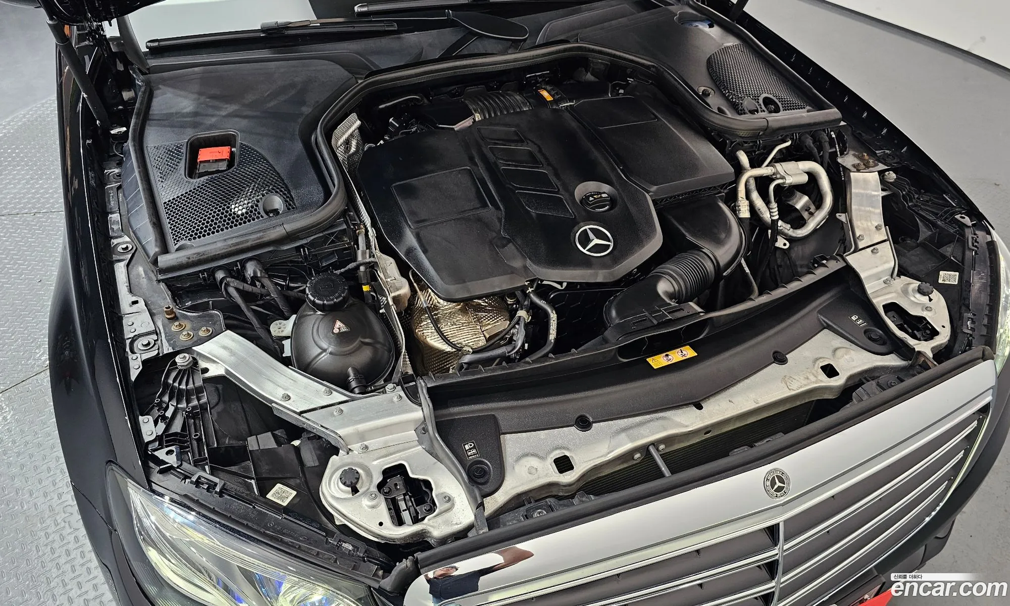 Mercedes-Benz E-Class W213 2019 WDDZF0EB7KA696603 — 4