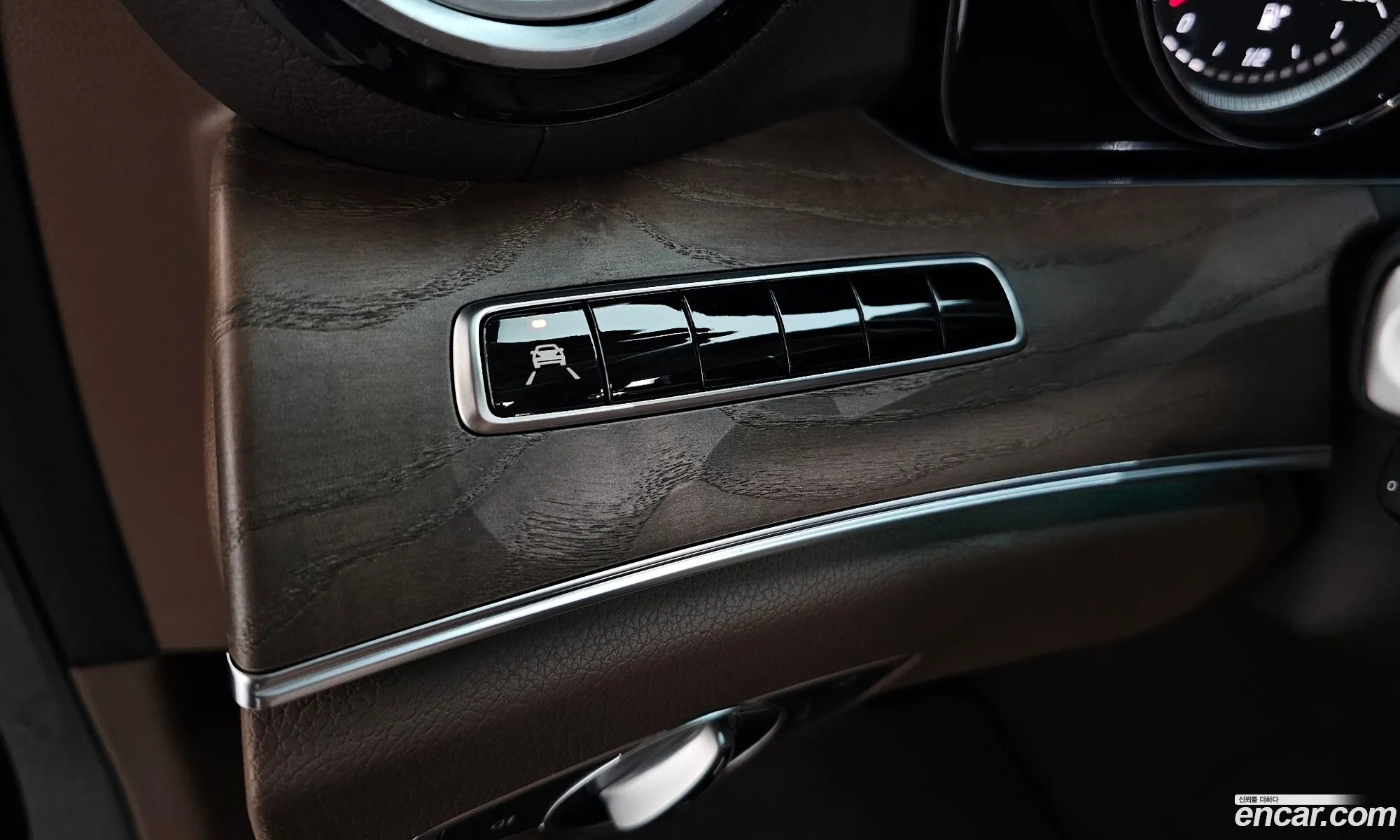 Mercedes-Benz E-Class W213 2019 WDDZF0EB7KA696603 — 23