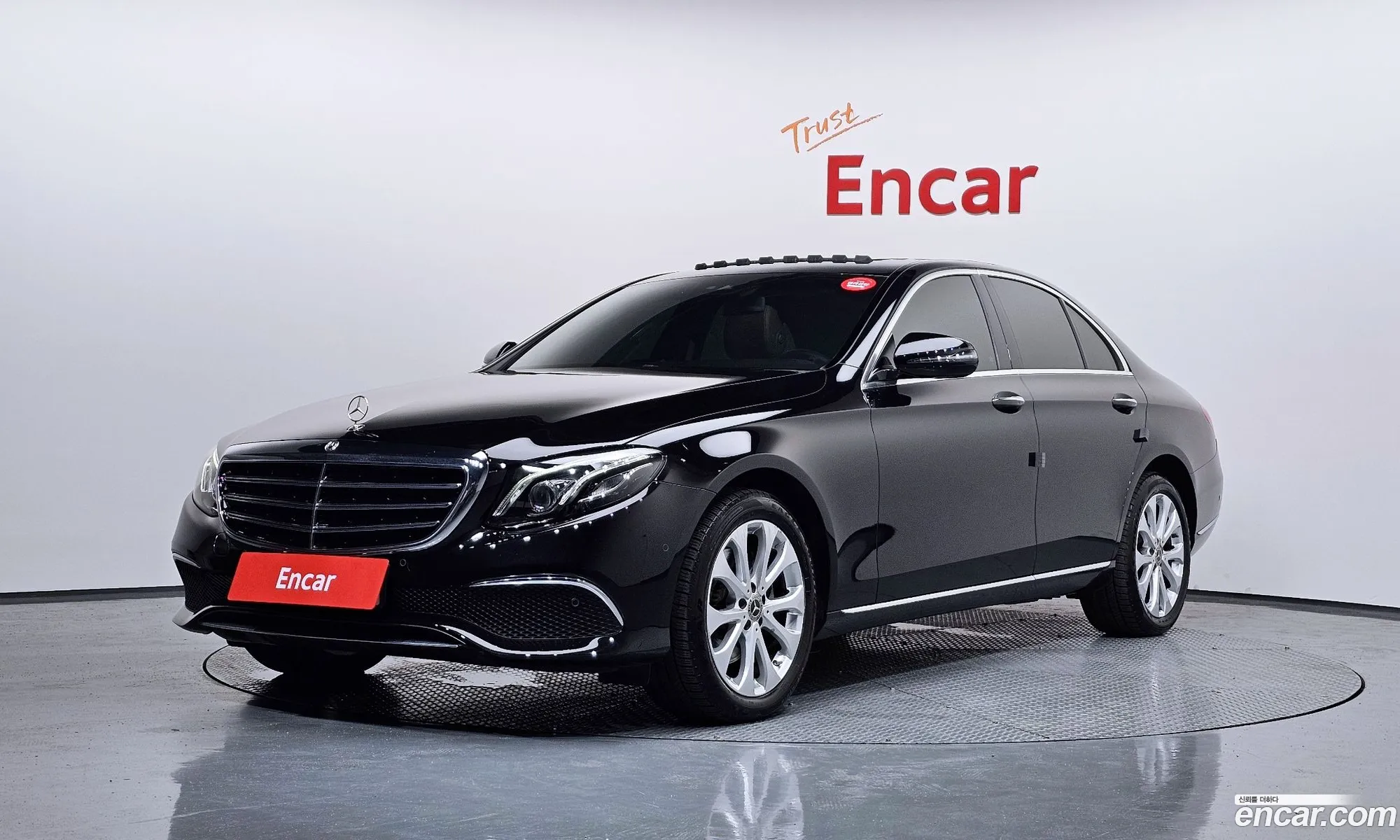 Mercedes-Benz E-Class W213 2019 WDDZF0EB7KA696603 — 25