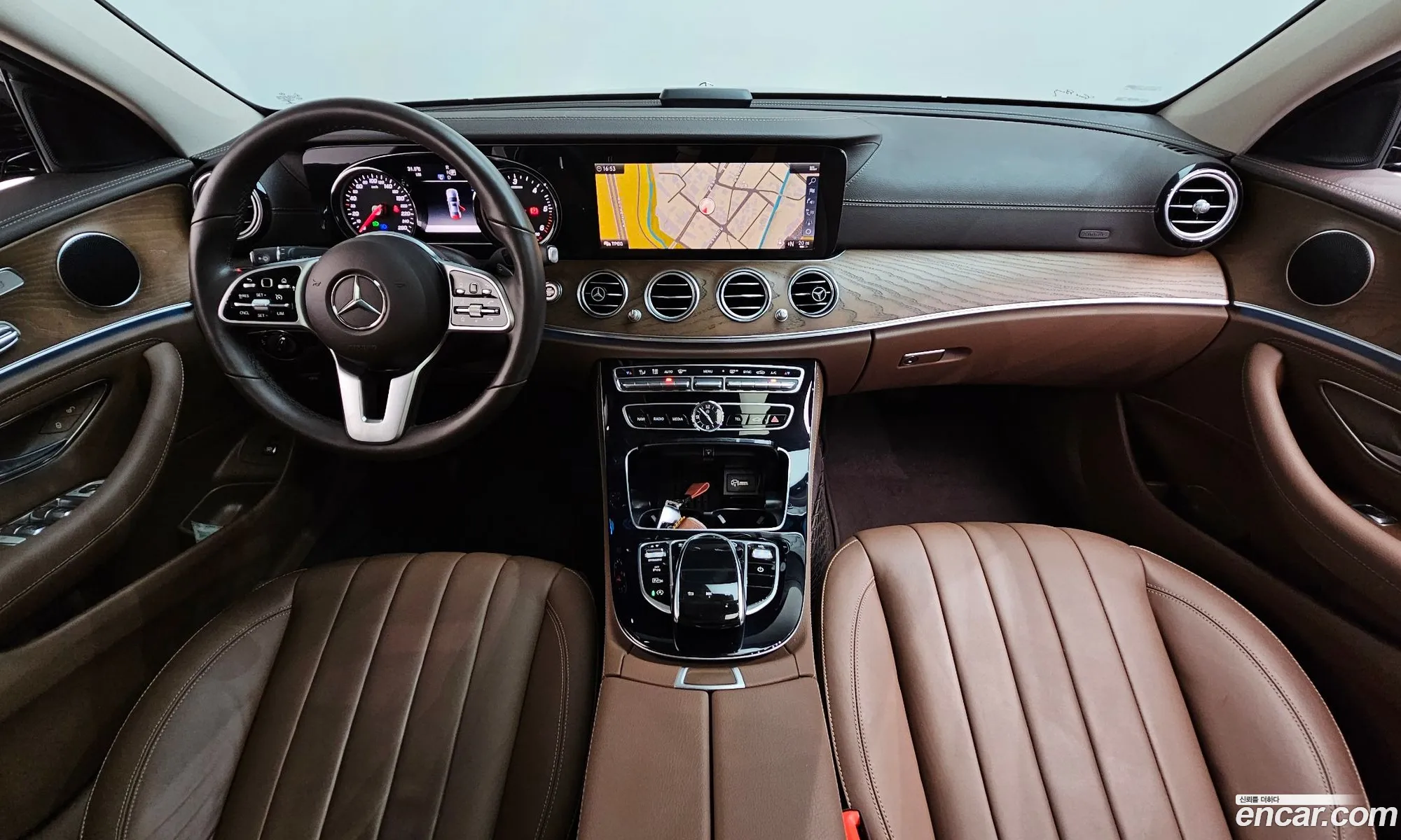 Mercedes-Benz E-Class W213 2019 WDDZF0EB7KA696603 — 18