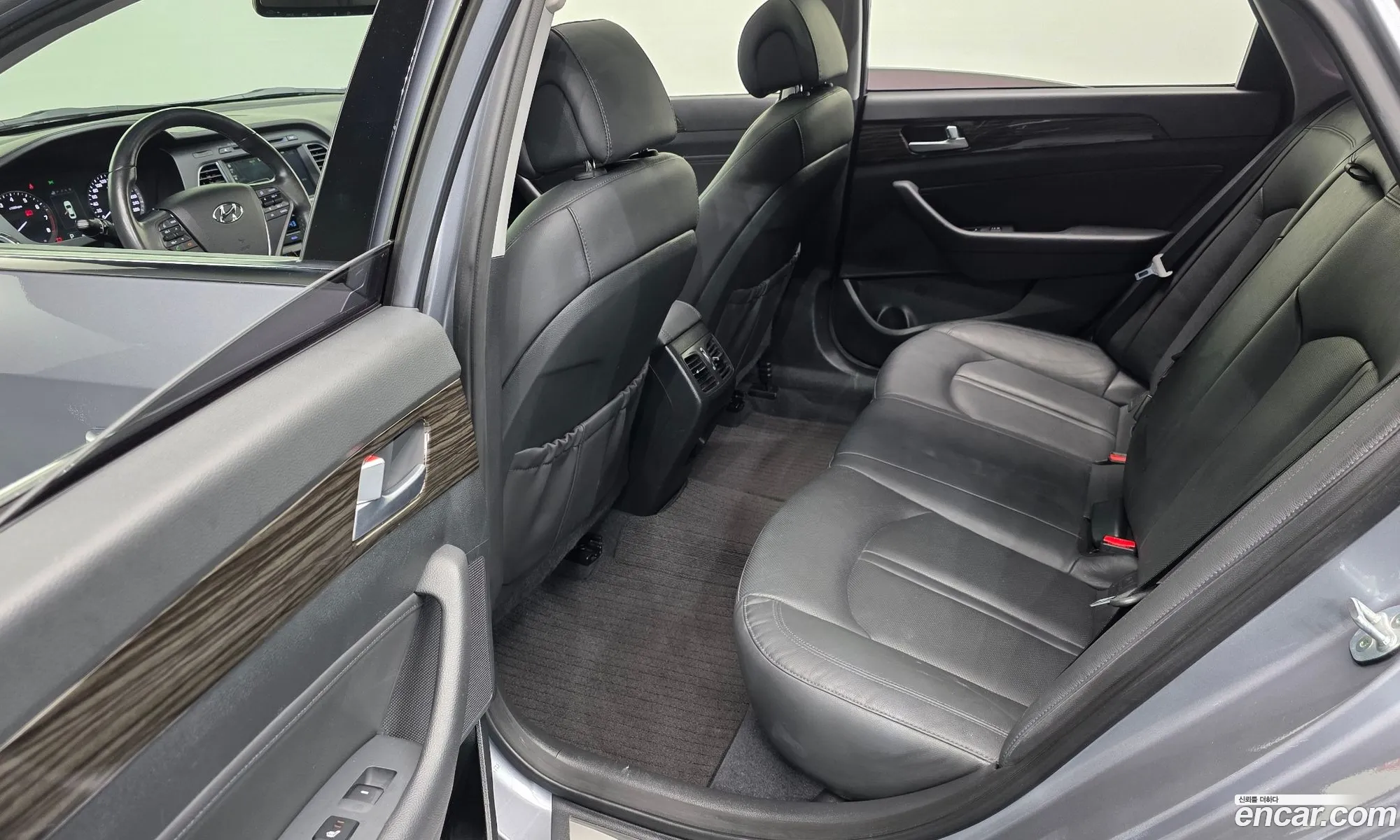 Hyundai LF Sonata 2014 — 19