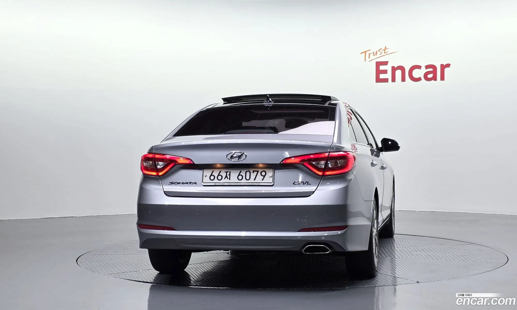 Hyundai LF Sonata 2014 — 24