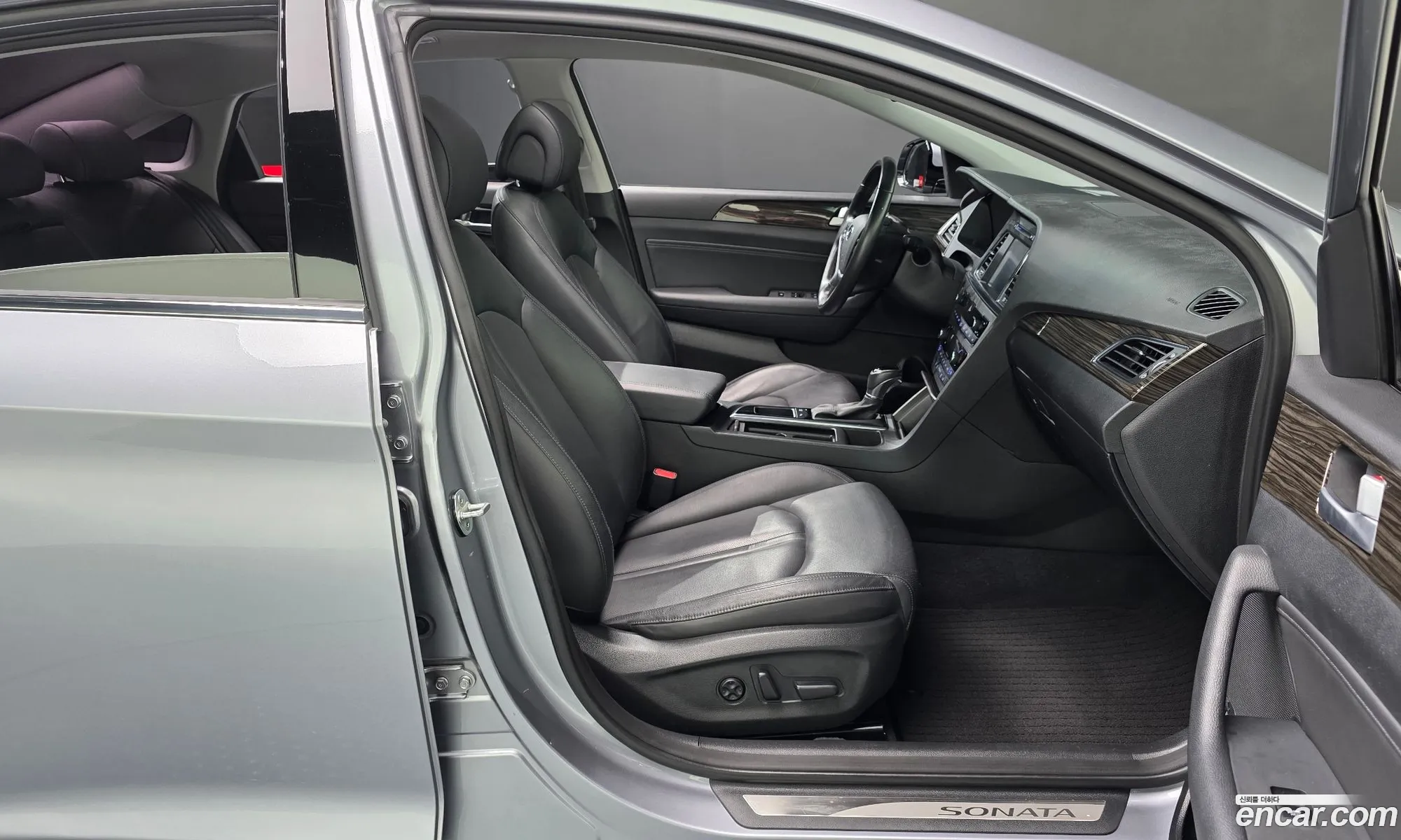 Hyundai LF Sonata 2014 — 20