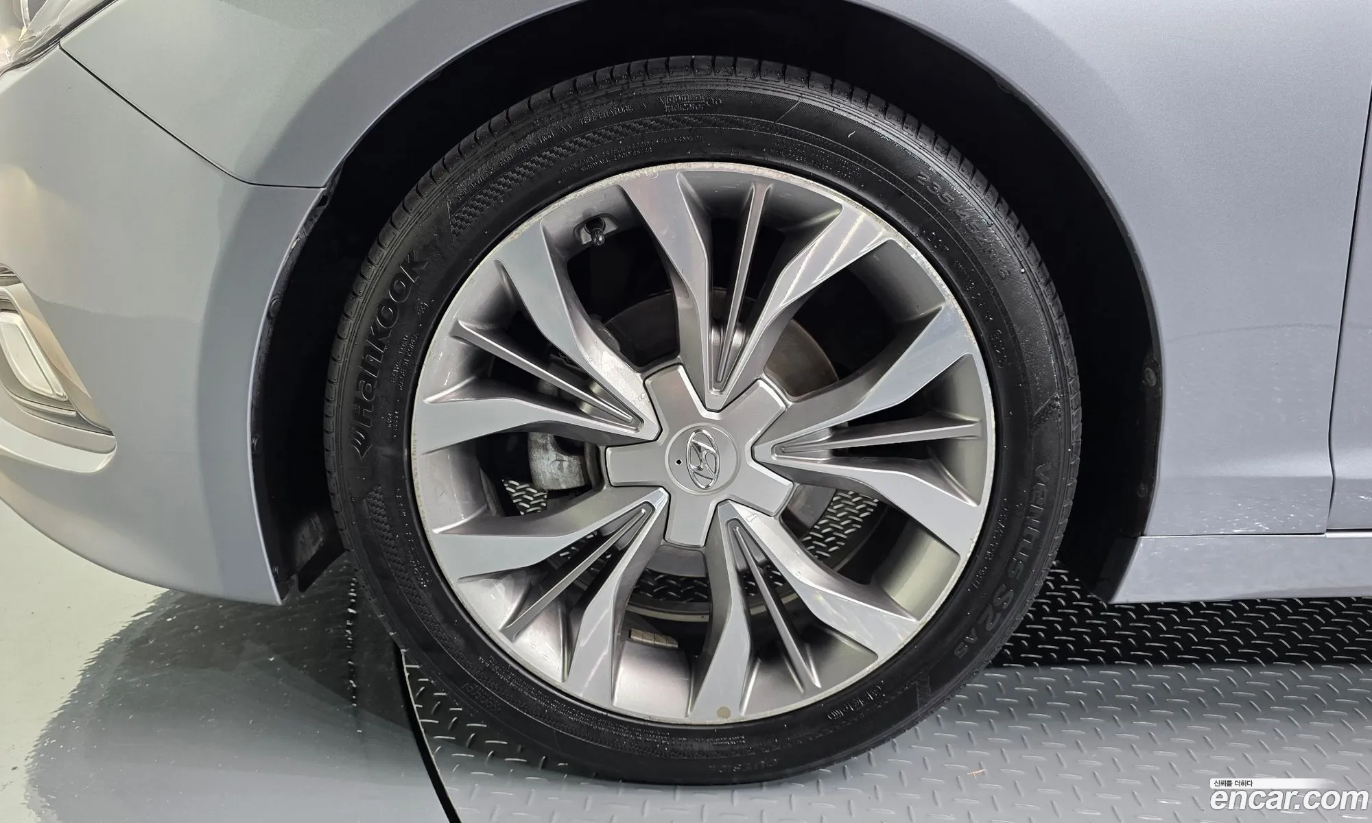 Hyundai LF Sonata 2014 — 9