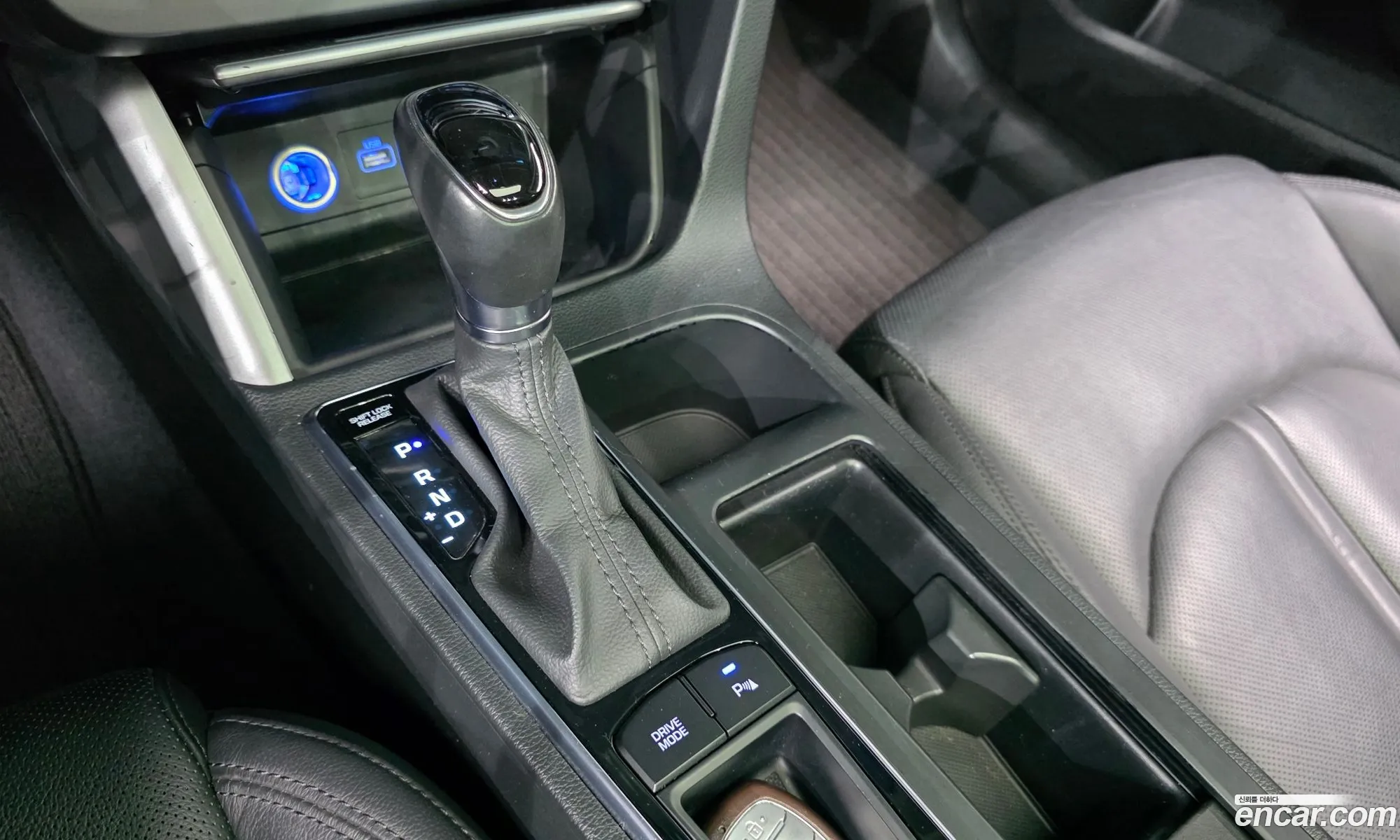 Hyundai LF Sonata 2014 — 23