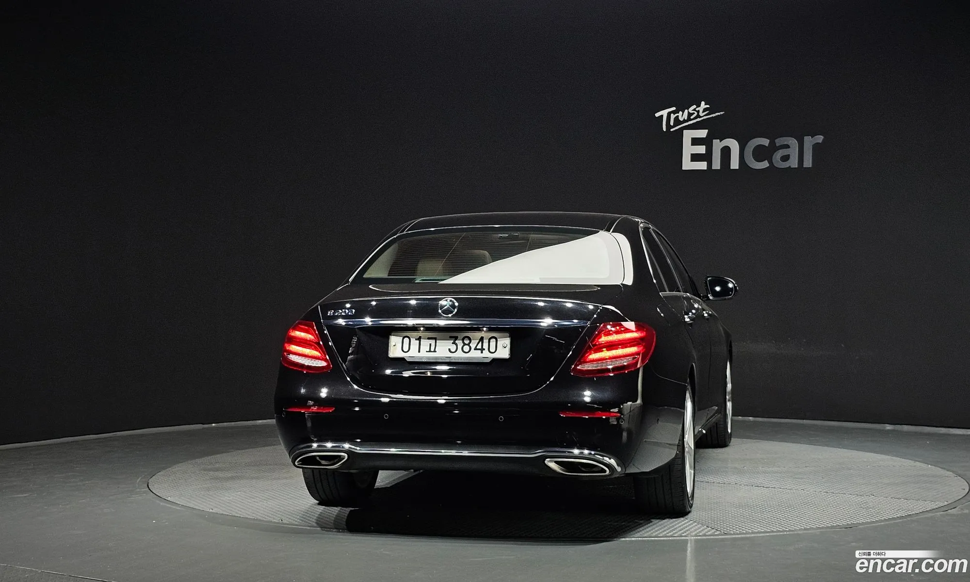 Mercedes-Benz E-Class W213 2017 WDDZF4CBXHA284100 — 17