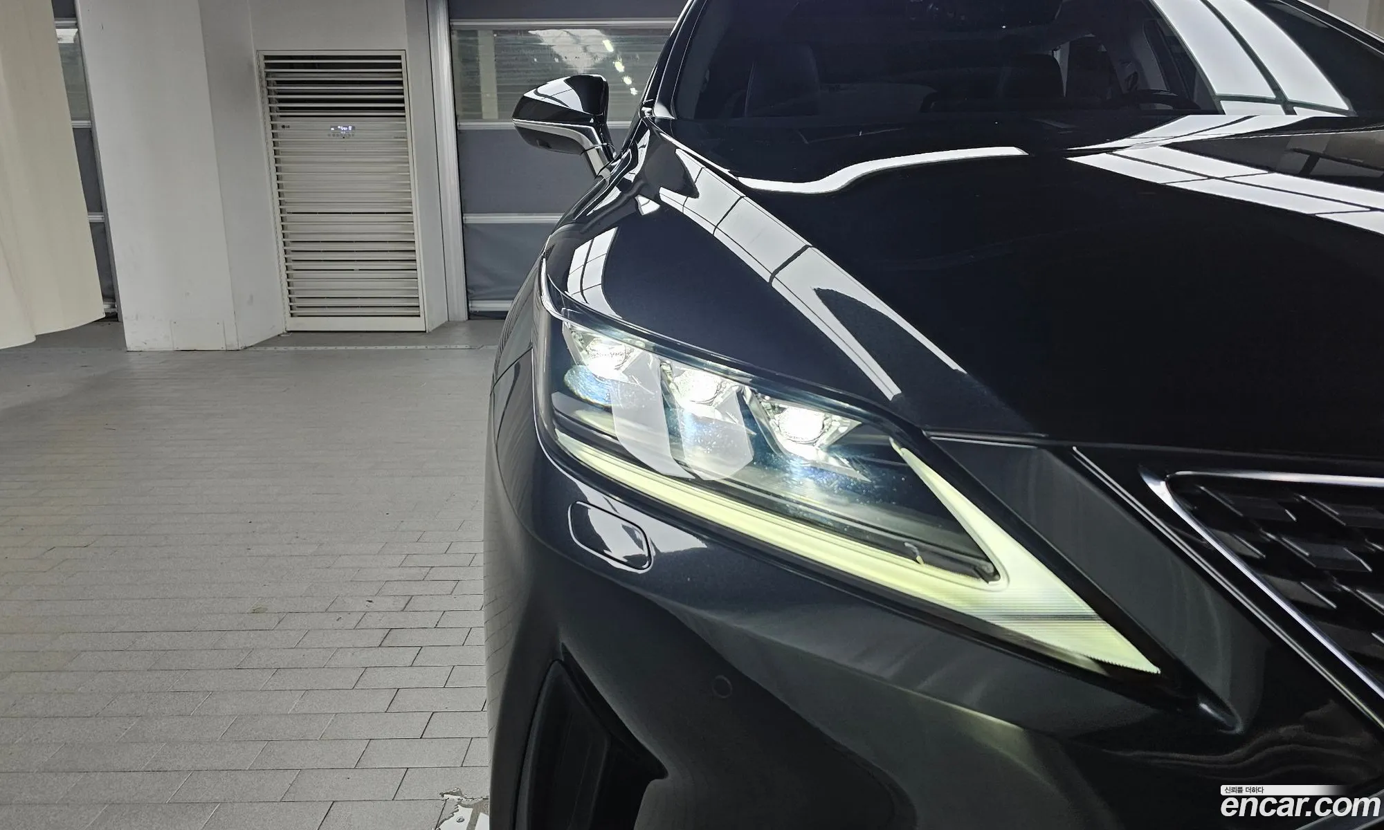 Lexus RX450h 2021 JTJBGMCAXM2073478 — 30