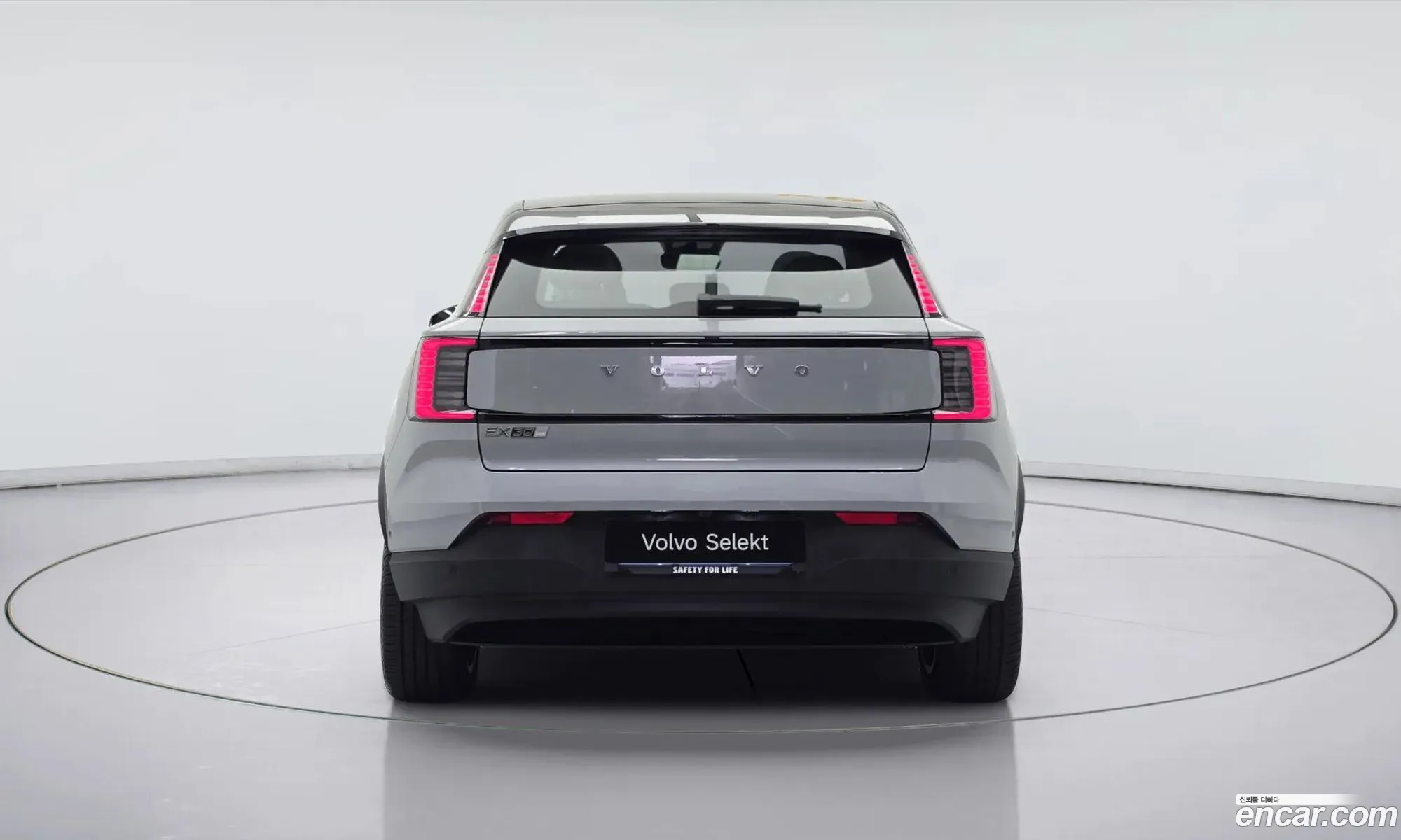 Volvo EX30 2025 — 3