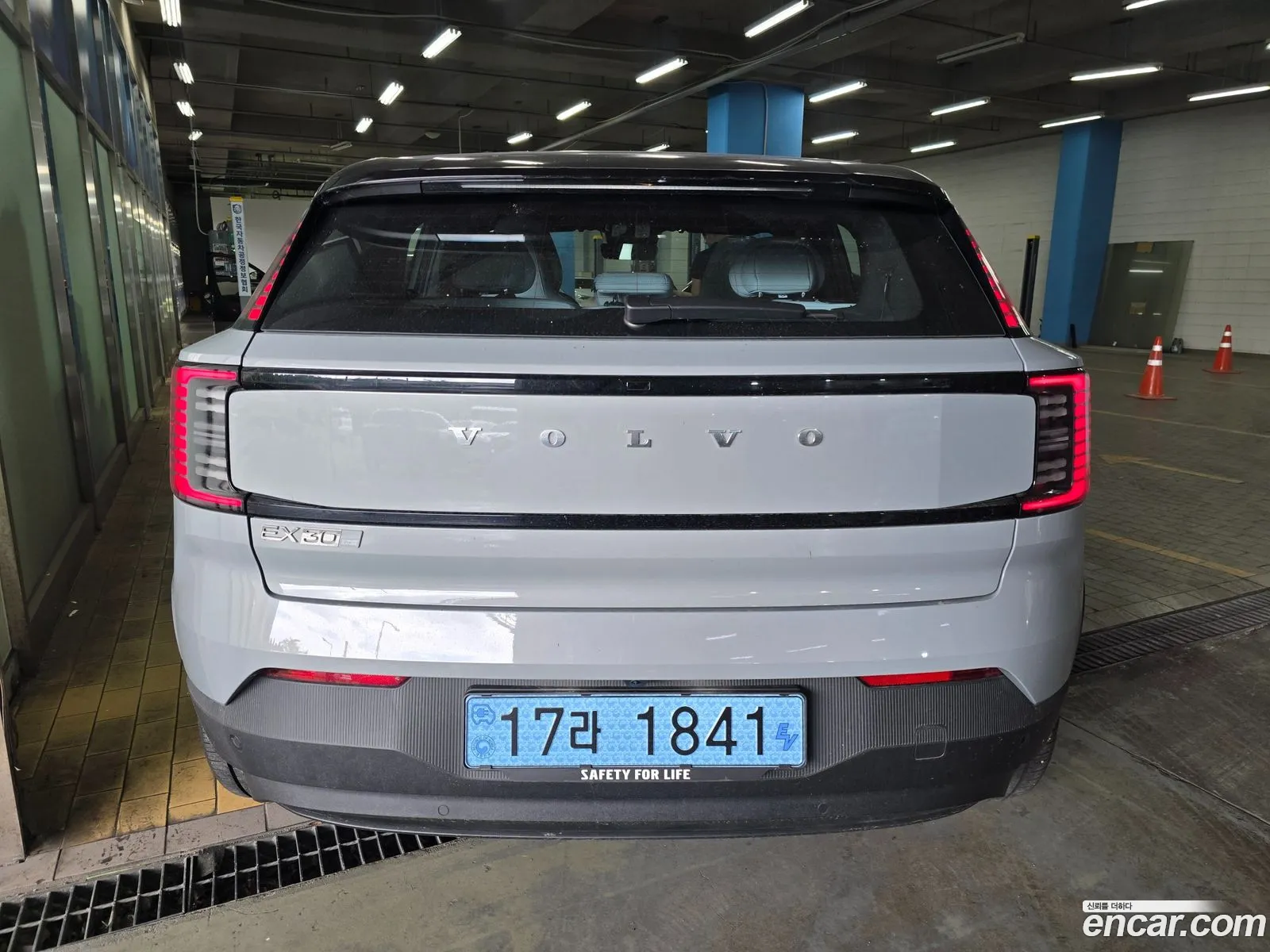 Volvo EX30 2025 — 4