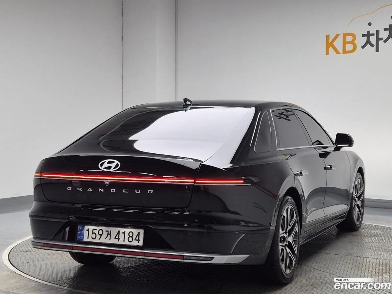 Hyundai Grandeur Hybrid 2023 — 3