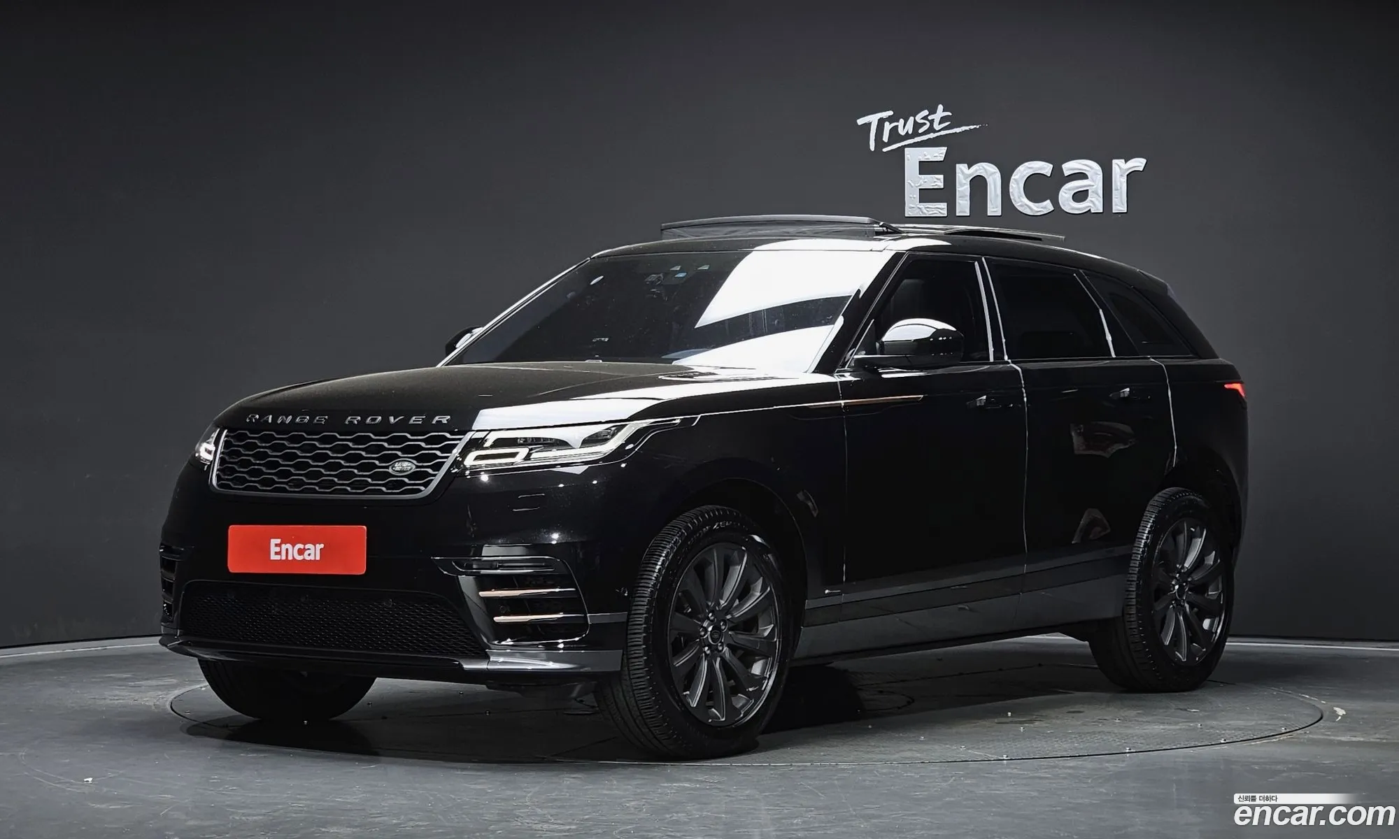 Land Rover Range Rover Velar 2017 — 16