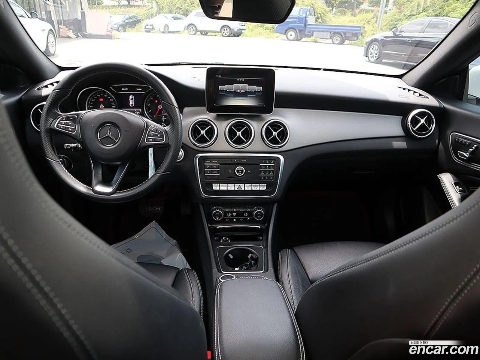 Mercedes-Benz CLA-Class C117 2017 — 13