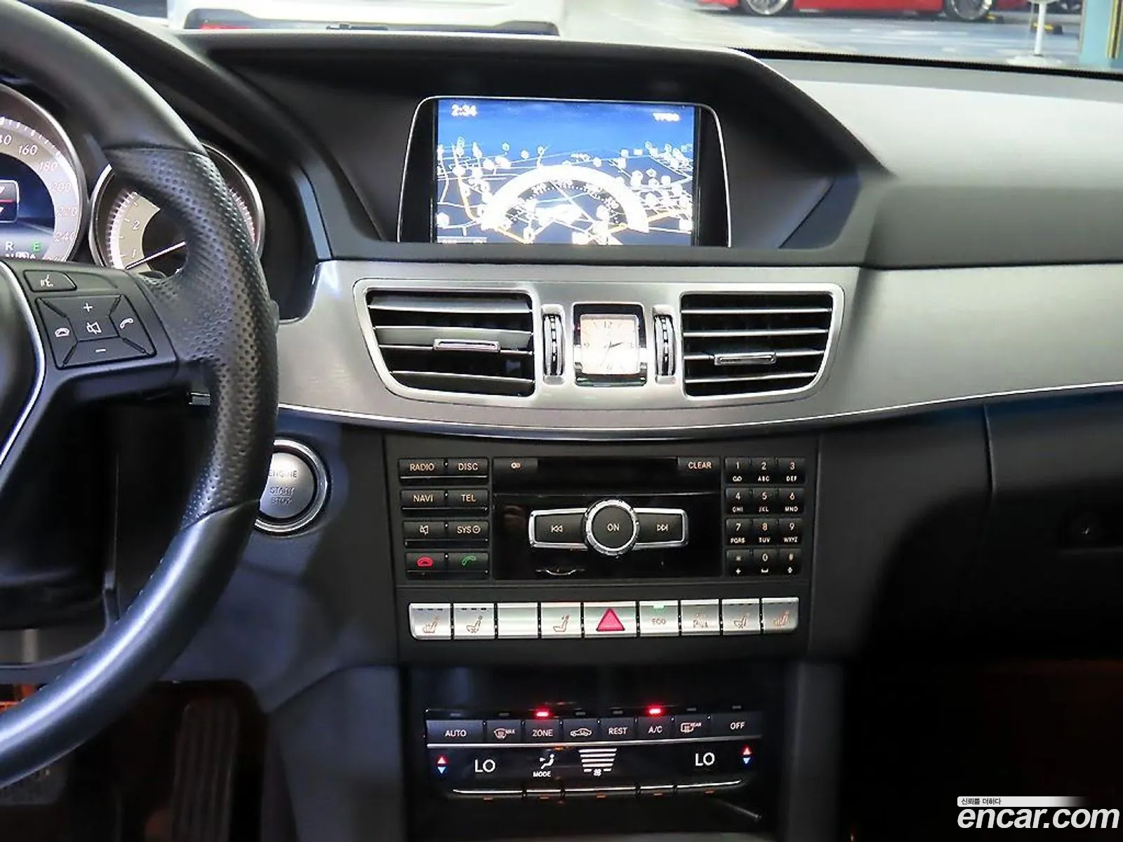 Mercedes-Benz E-Class W212 2013 — 11