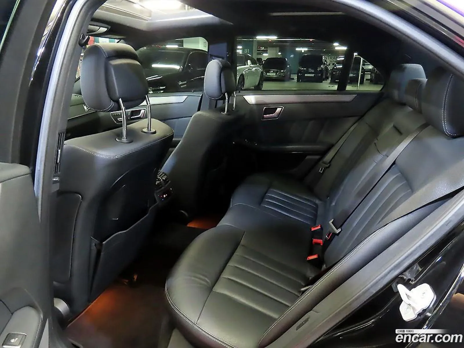 Mercedes-Benz E-Class W212 2013 — 15