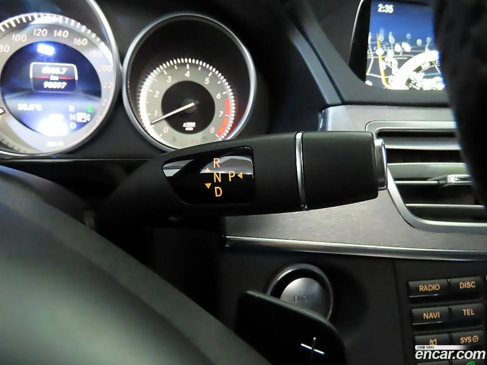Mercedes-Benz E-Class W212 2013 — 13