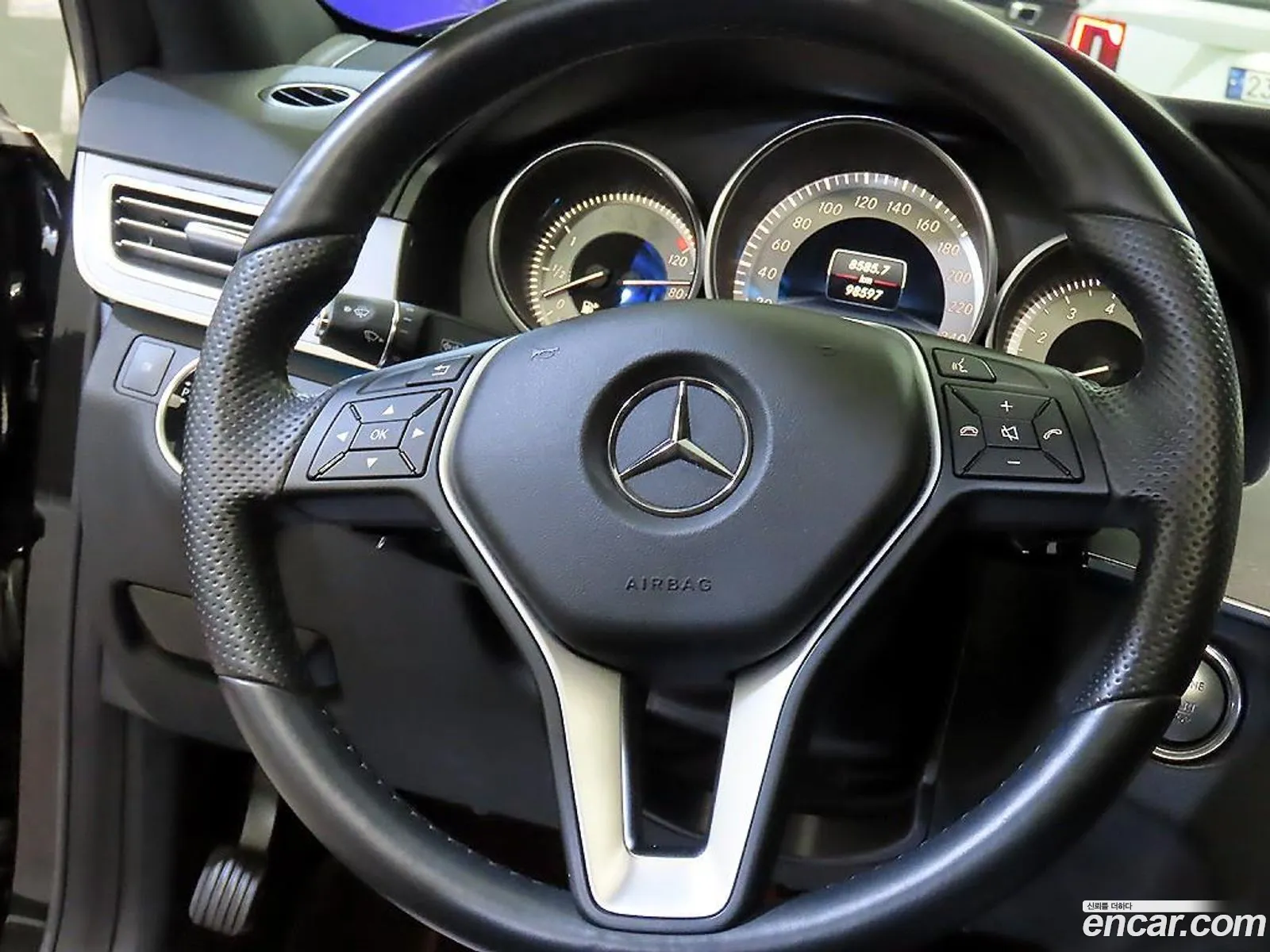 Mercedes-Benz E-Class W212 2013 — 9