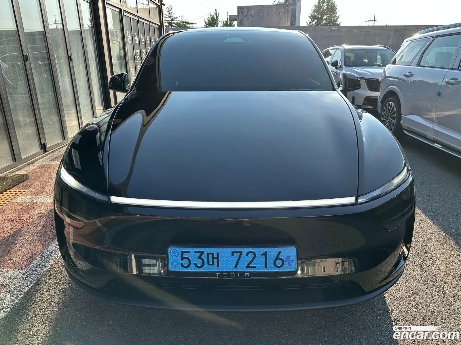 Tesla Model Y 2026 — 5