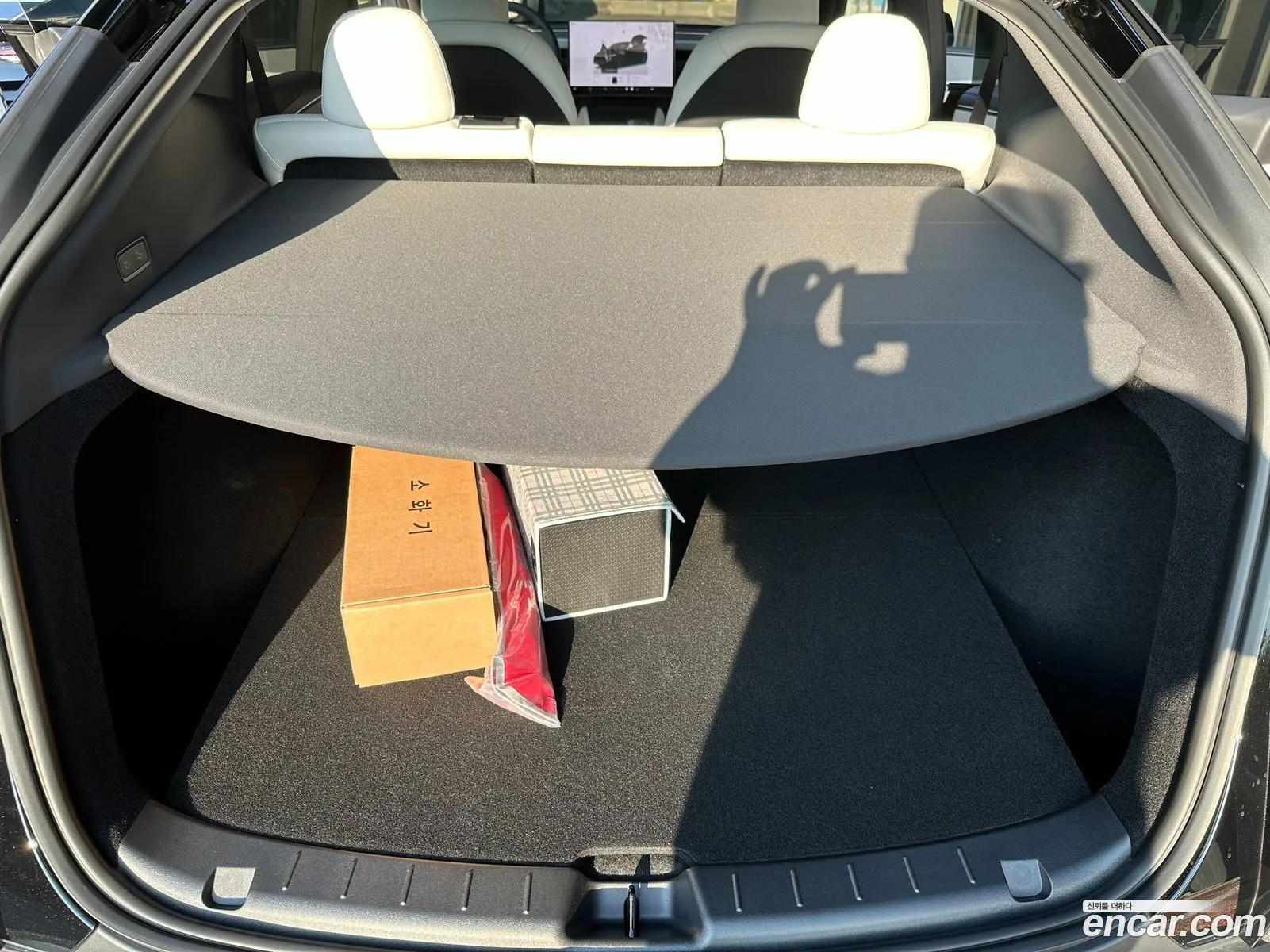 Tesla Model Y 2026 — 11