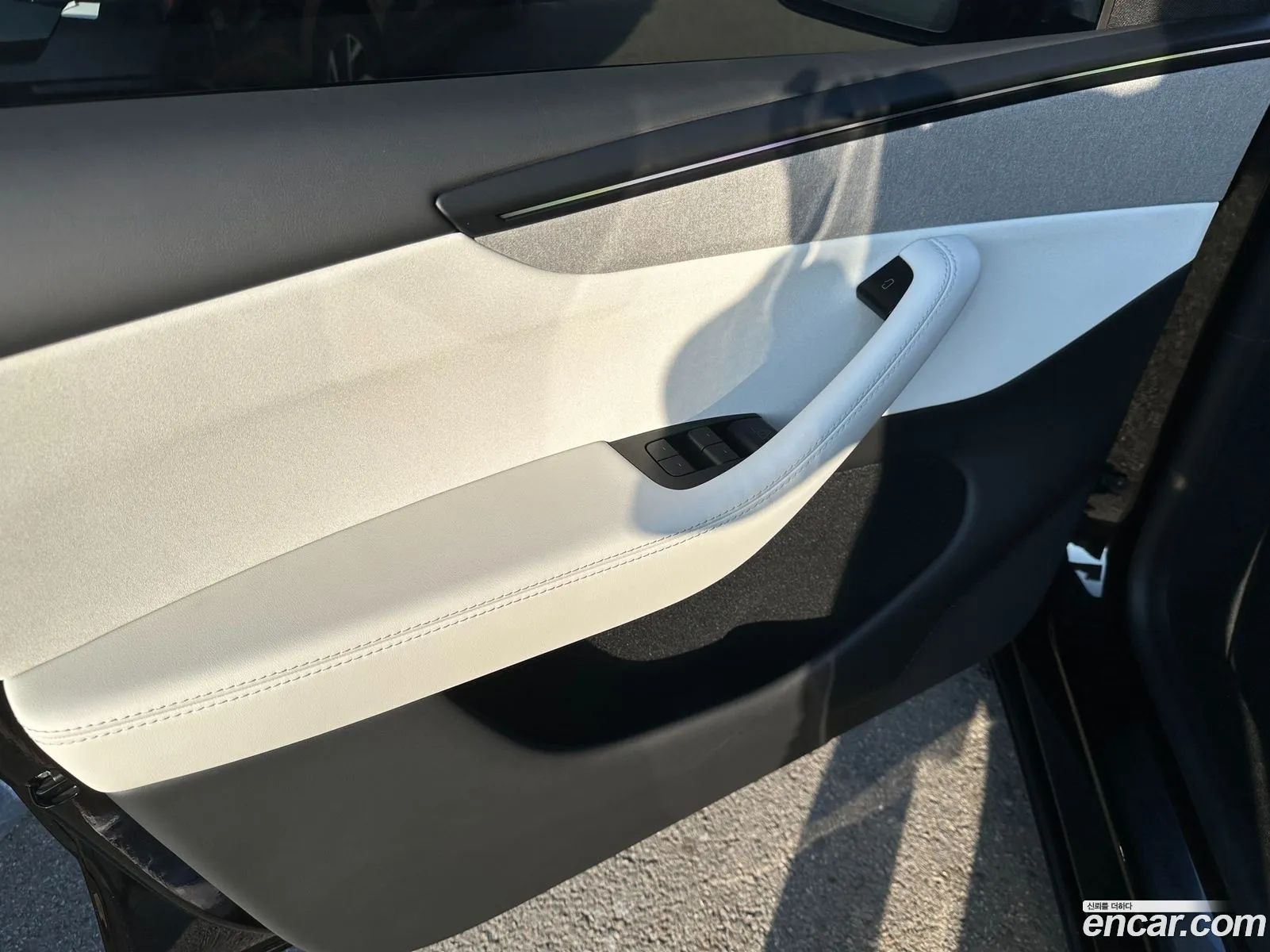 Tesla Model Y 2026 — 4