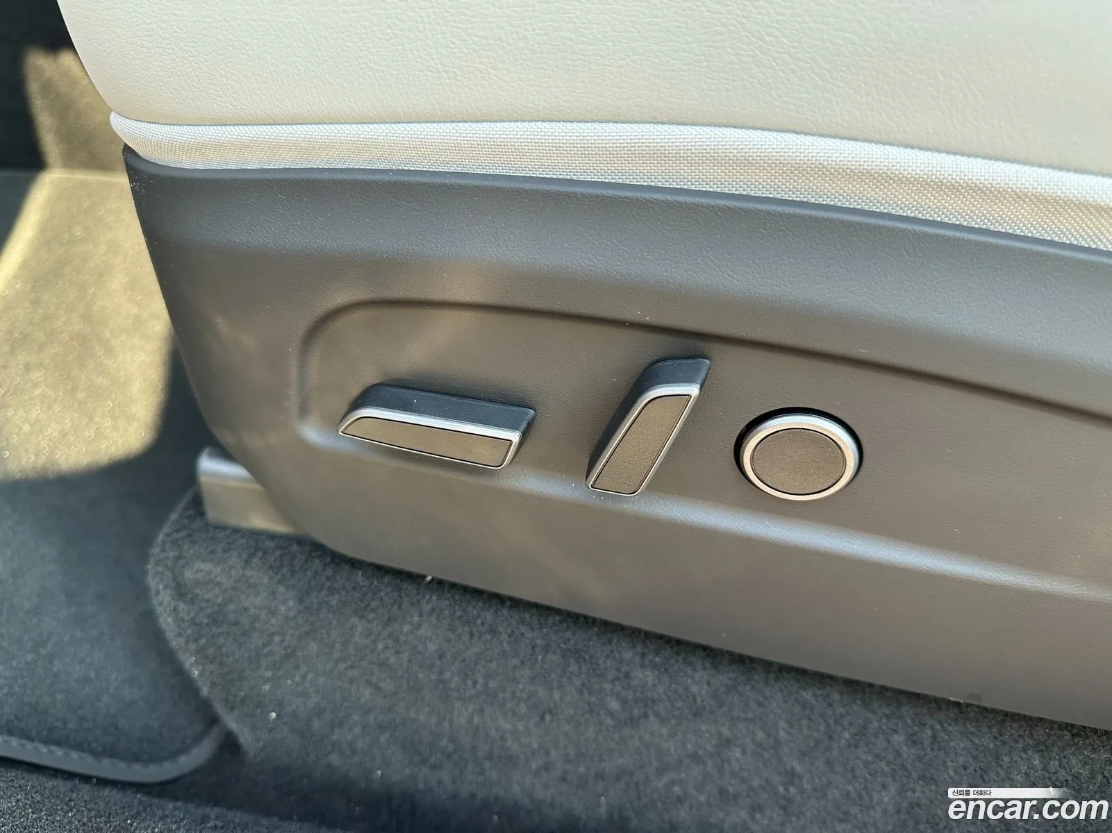 Tesla Model Y 2026 — 13