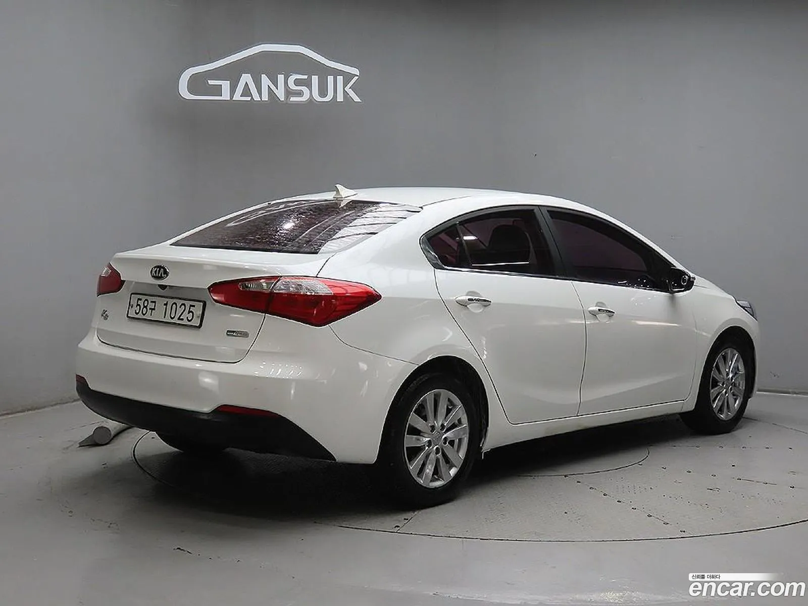 Kia K3 2015 — 2