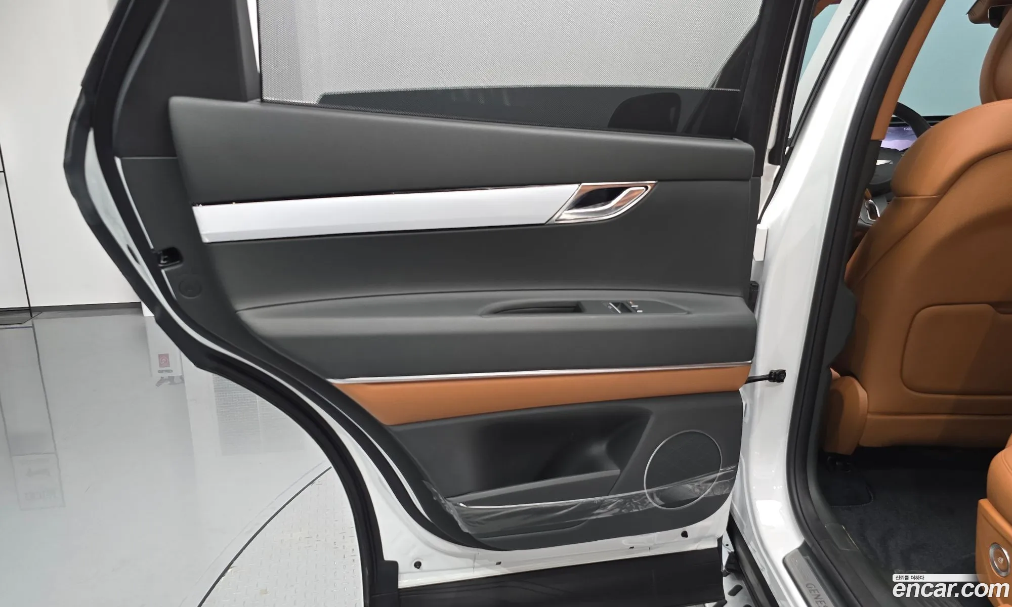 Genesis GV80 2025 KMTHA81BDSU265320 — 17