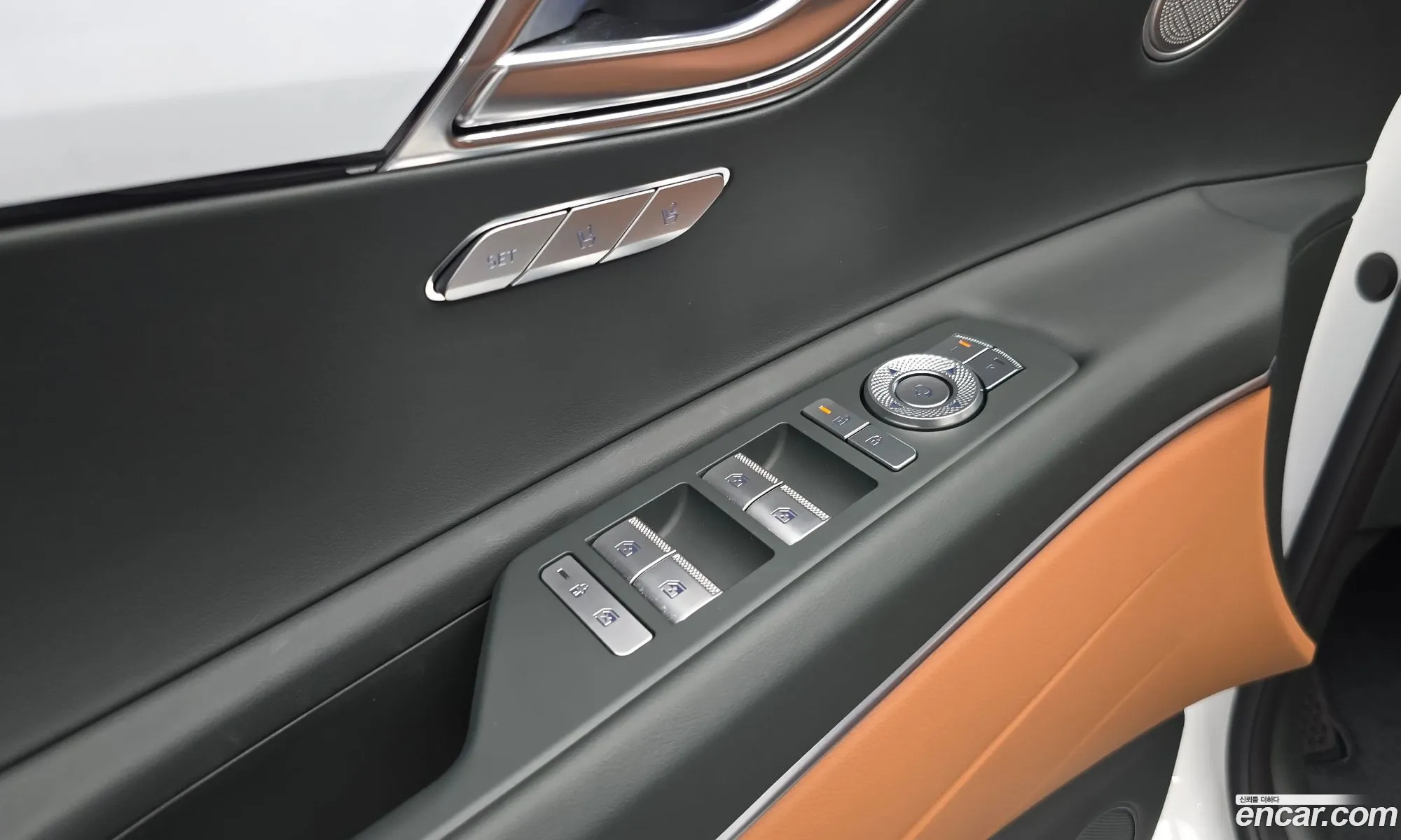 Genesis GV80 2025 KMTHA81BDSU265320 — 36