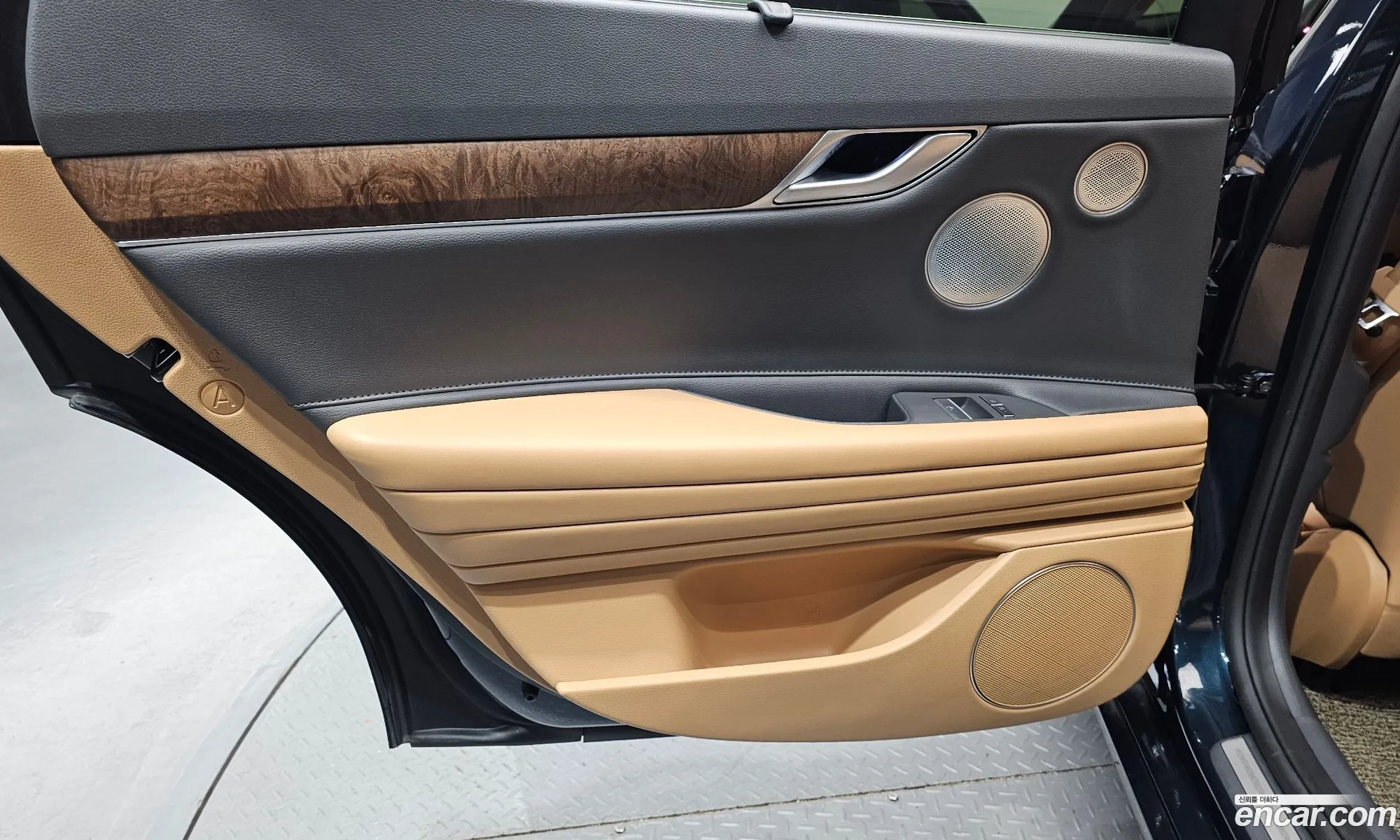Genesis G80 2023 KMTGB41CDRU210150 — 15