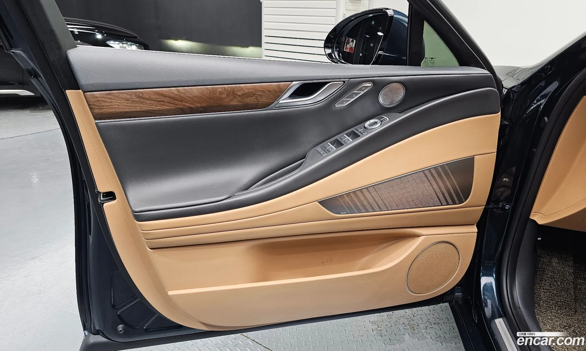 Genesis G80 2023 KMTGB41CDRU210150 — 12
