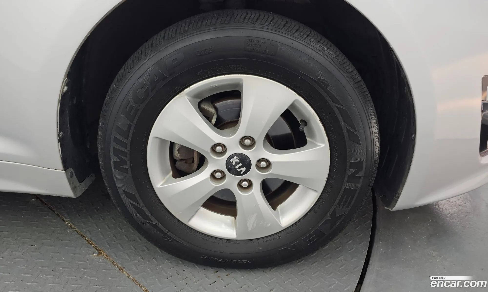Kia K5 2014 KNAGN418BFA568066 — 29
