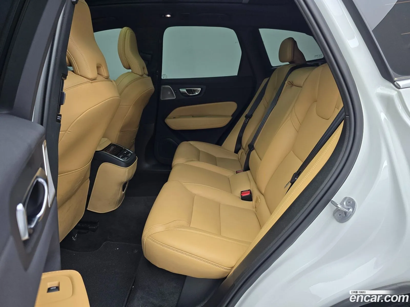 Volvo XC60 2024 — 4