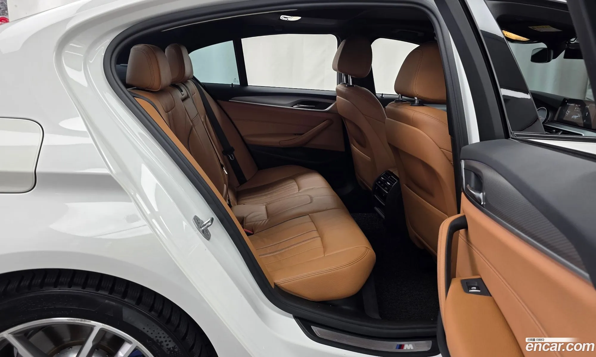 BMW 5 Series 2017 — 19