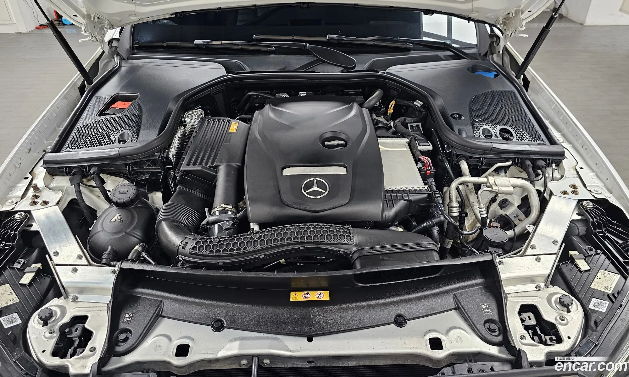 Mercedes-Benz E-Class W213 2021 W1KZF4FB2MA940182 — 9