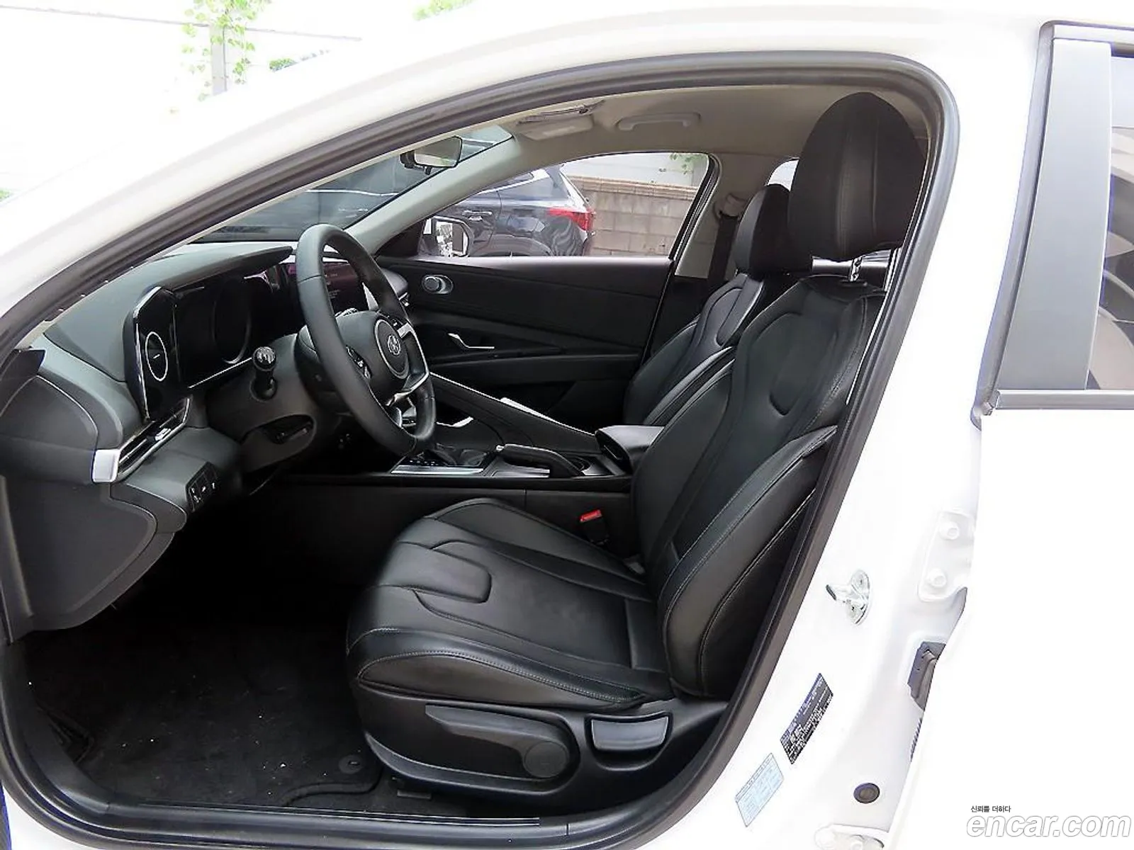 Hyundai Elantra 2021 — 20