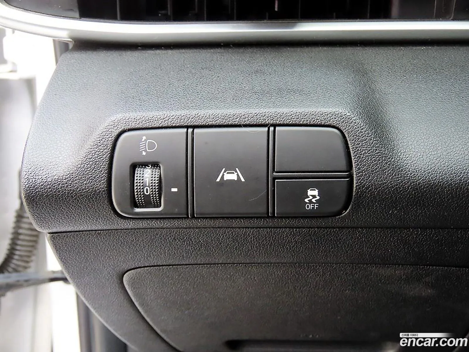 Hyundai Elantra 2021 — 17