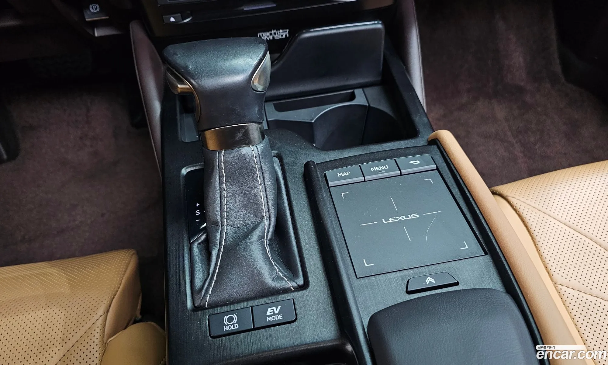 Lexus ES300h 7th Gen 2019 JTHB21B15K2068332 — 3