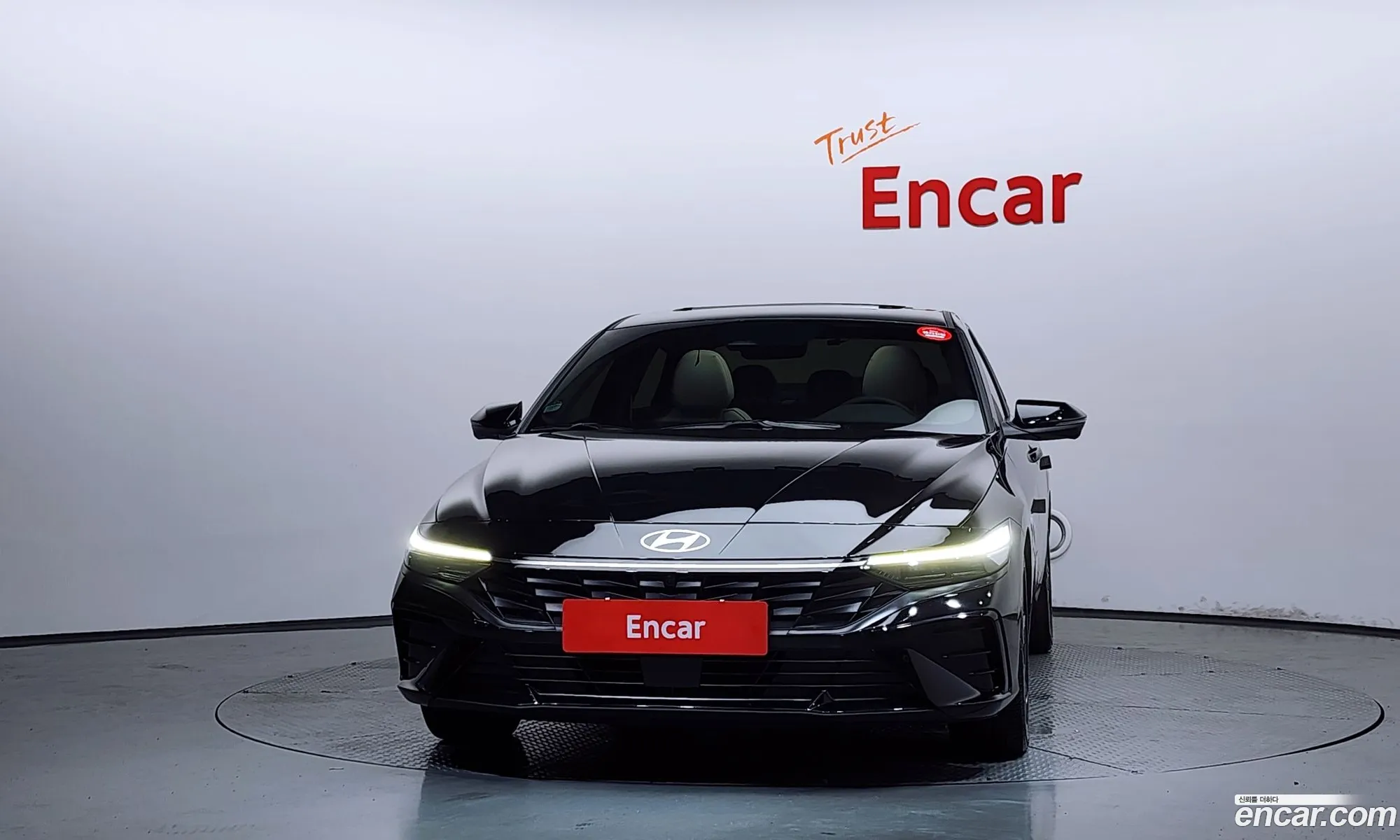 Hyundai Elantra Hybrid 2024 — 4