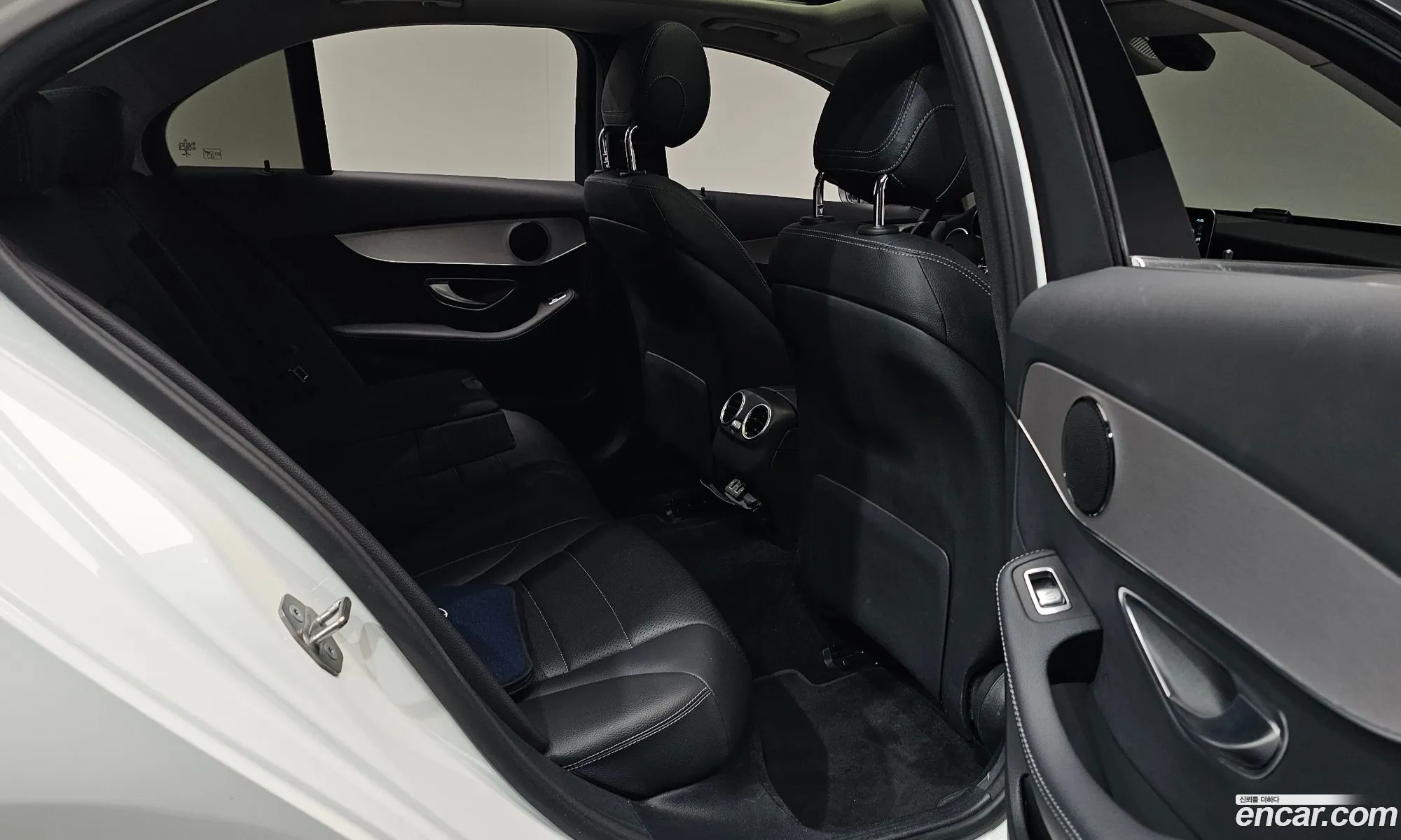 Mercedes-Benz C-Class W205 2020 — 5