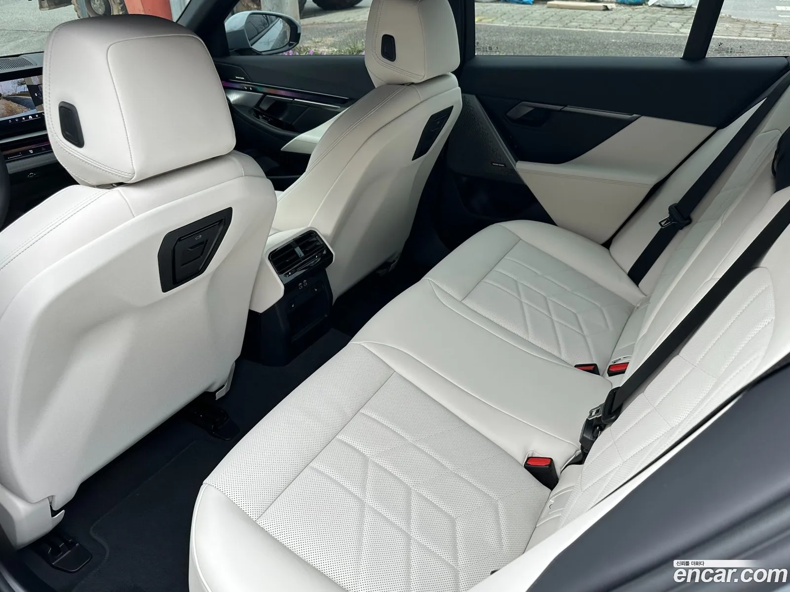 BMW 5 Series 2026 — 16