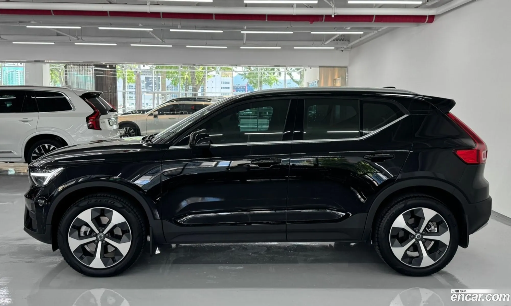 Volvo XC40 2026 — 4
