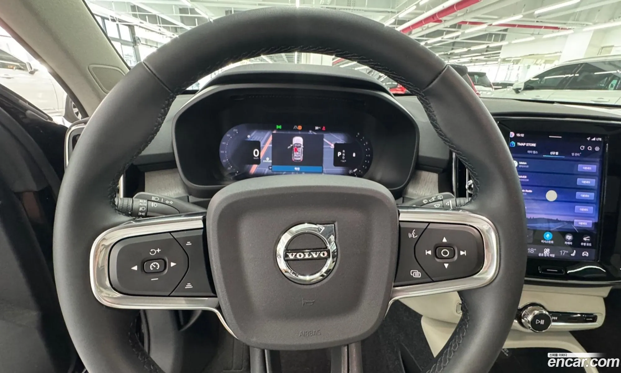 Volvo XC40 2026 — 6