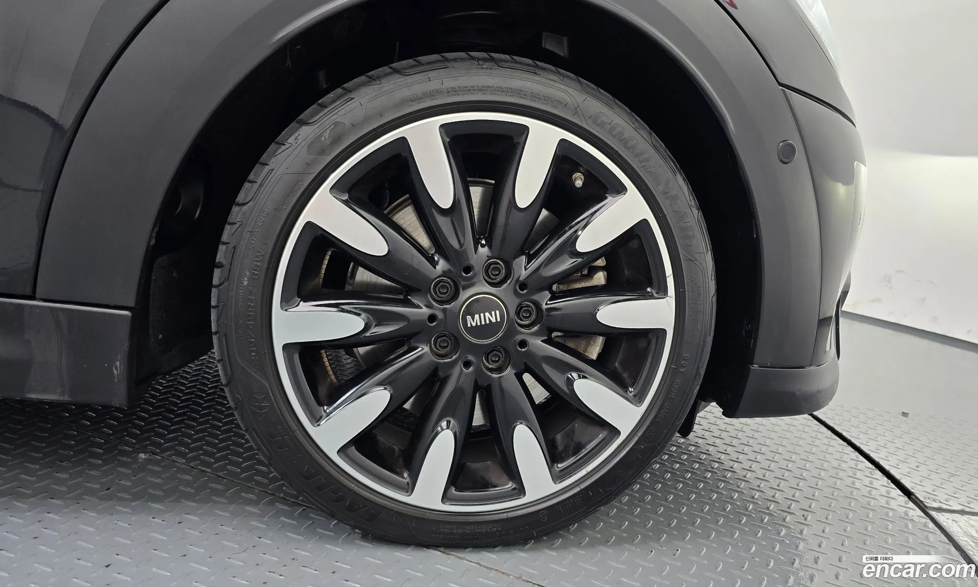 Mini Cooper S 2022 WMW61DH09P2T46529 — 9