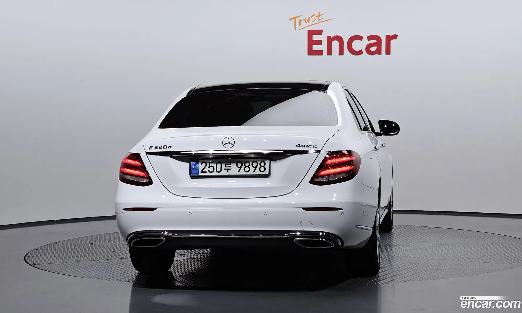 Mercedes-Benz E-Class W213 2016 WDDZF0EB2HA099092 — 8
