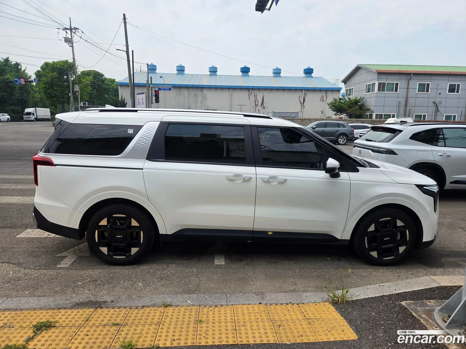 Kia Carnival 2025 — 4