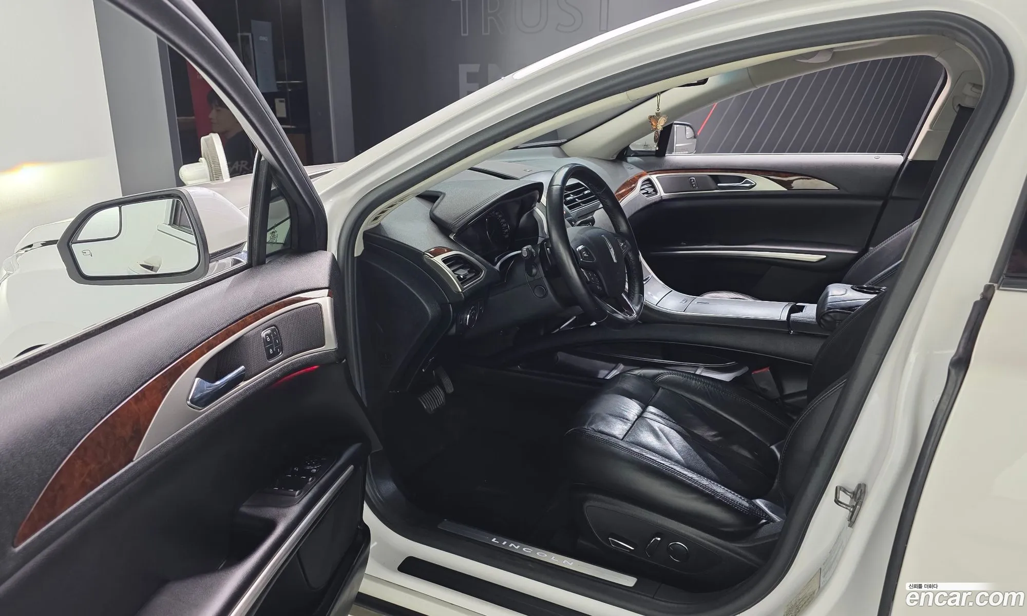 Lincoln MKZ