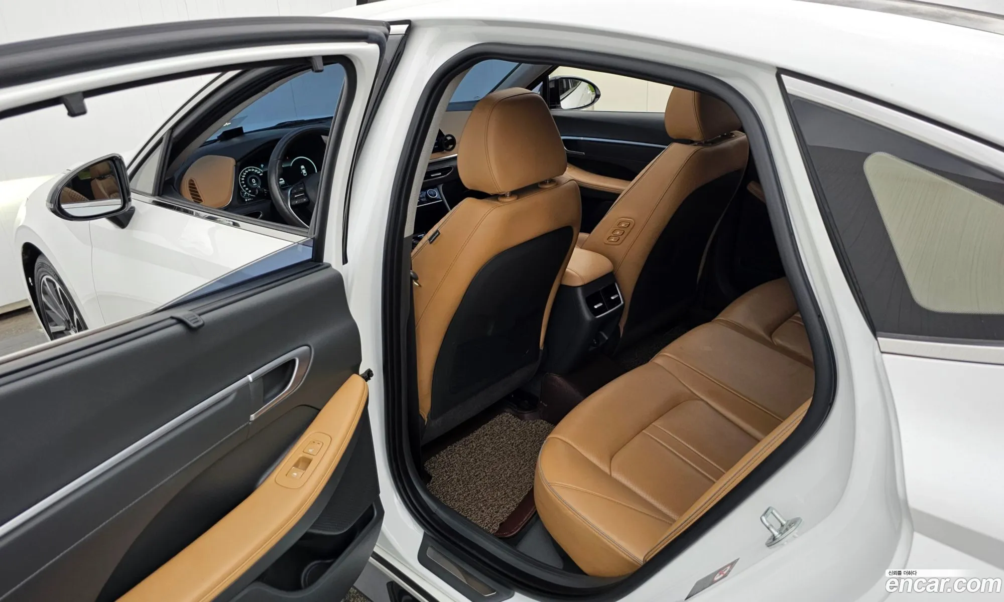 Hyundai Sonata 2019 KMHL241EBLA021173 — 9