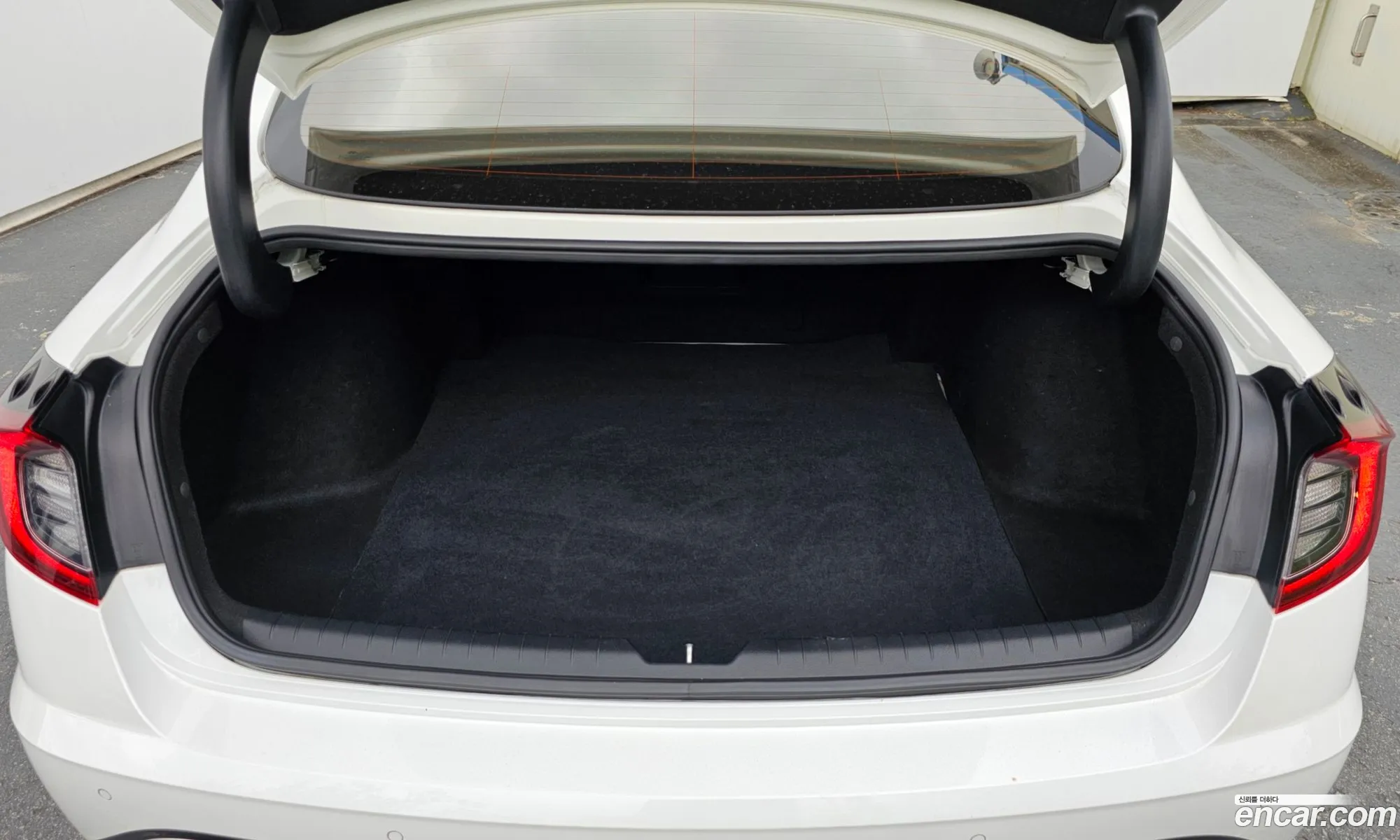 Hyundai Sonata 2019 KMHL241EBLA021173 — 30