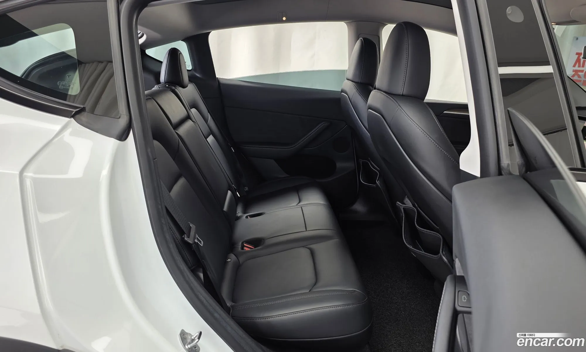 Tesla Model Y 2024 LRWYGCFS — 6