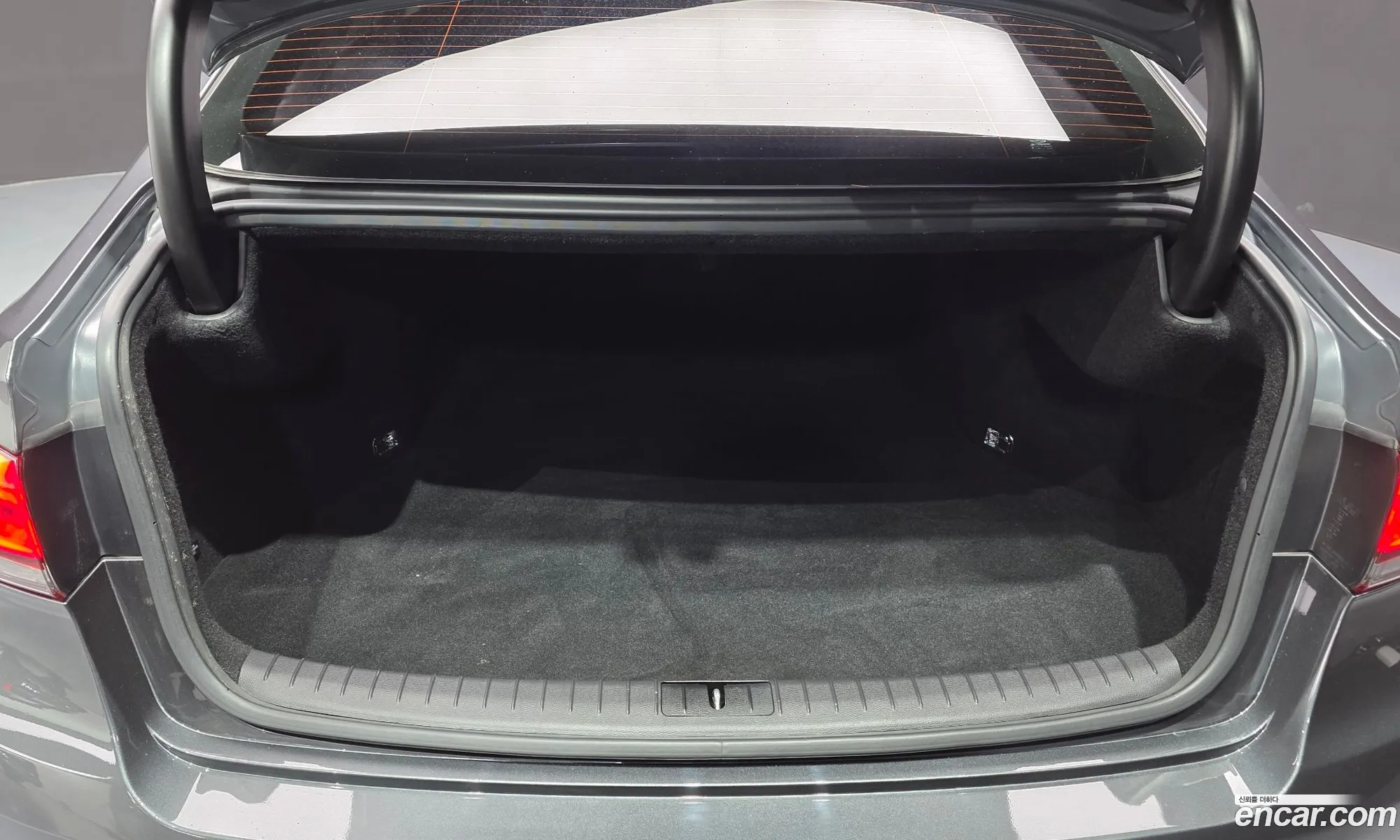 Genesis G80 2016 KMHGL41DBHU193610 — 19